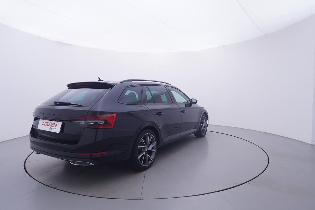 Škoda Superb, SportLine 2.0 TDI 140 kW - fotka 5