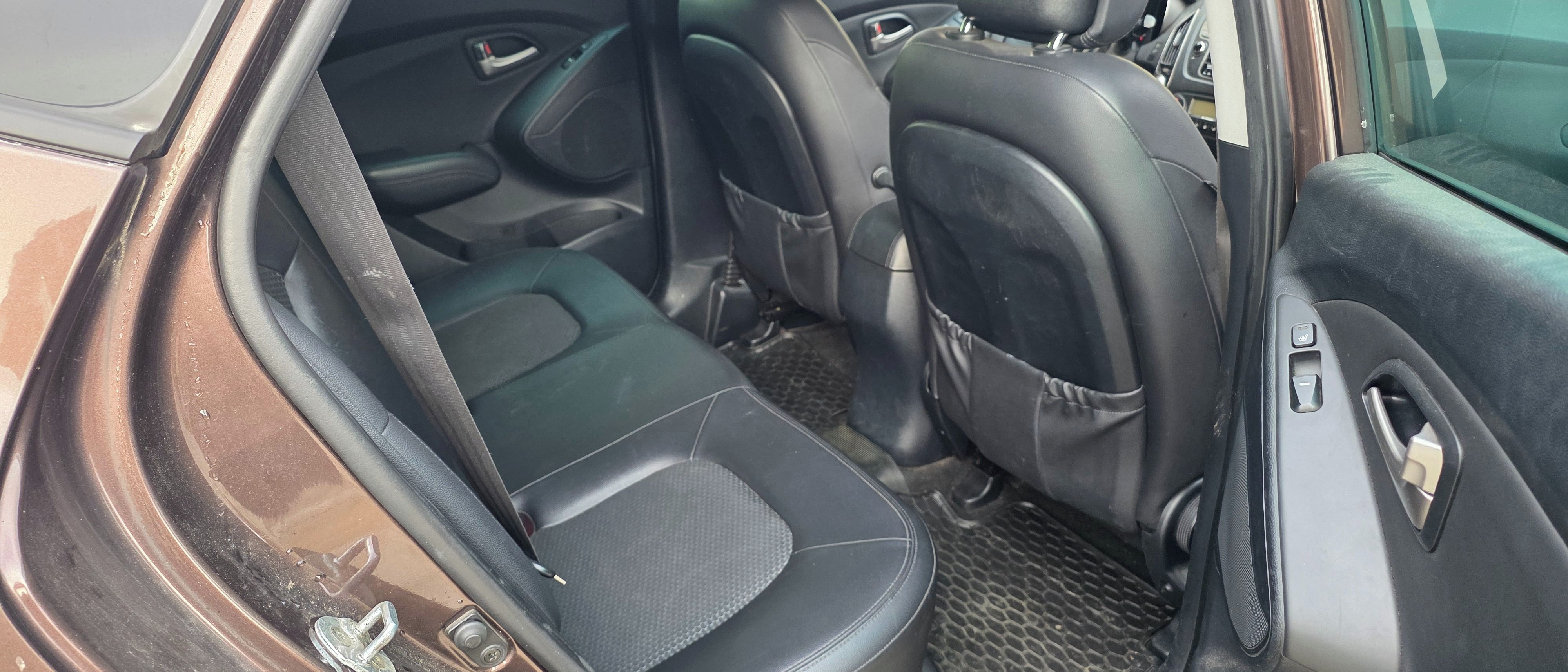 Hyundai ix35, 4x4 servisováno - fotka 6