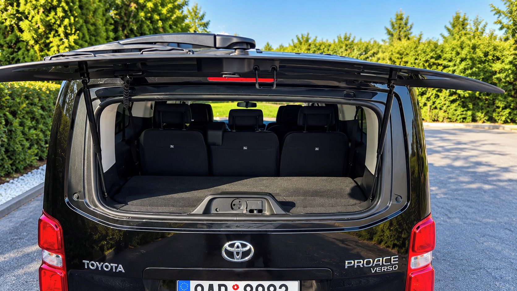 Toyota Proace Verso, 2.0 D-4D AT8 L2 8 míst Webasto - fotka 5