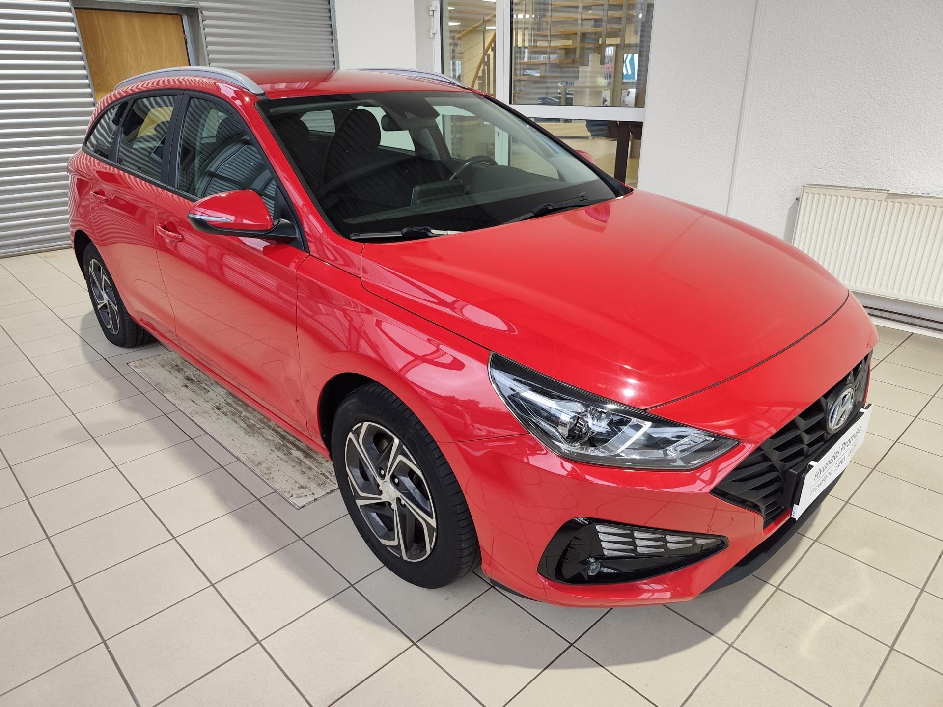 Hyundai i30, 1.5i 81kW Comfort MT - fotka 5