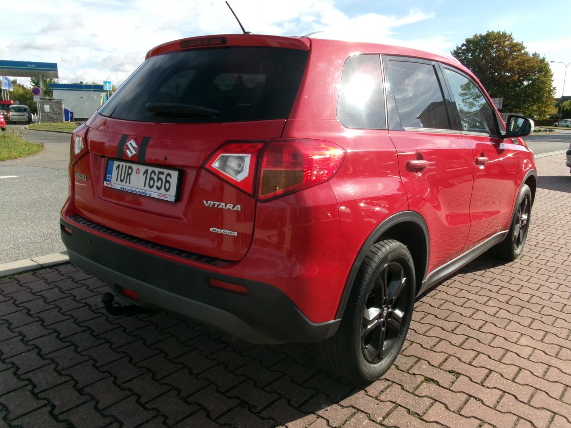 Suzuki Vitara, 1,4 BJet 4x4 NAVI ACC ALU - fotka 6