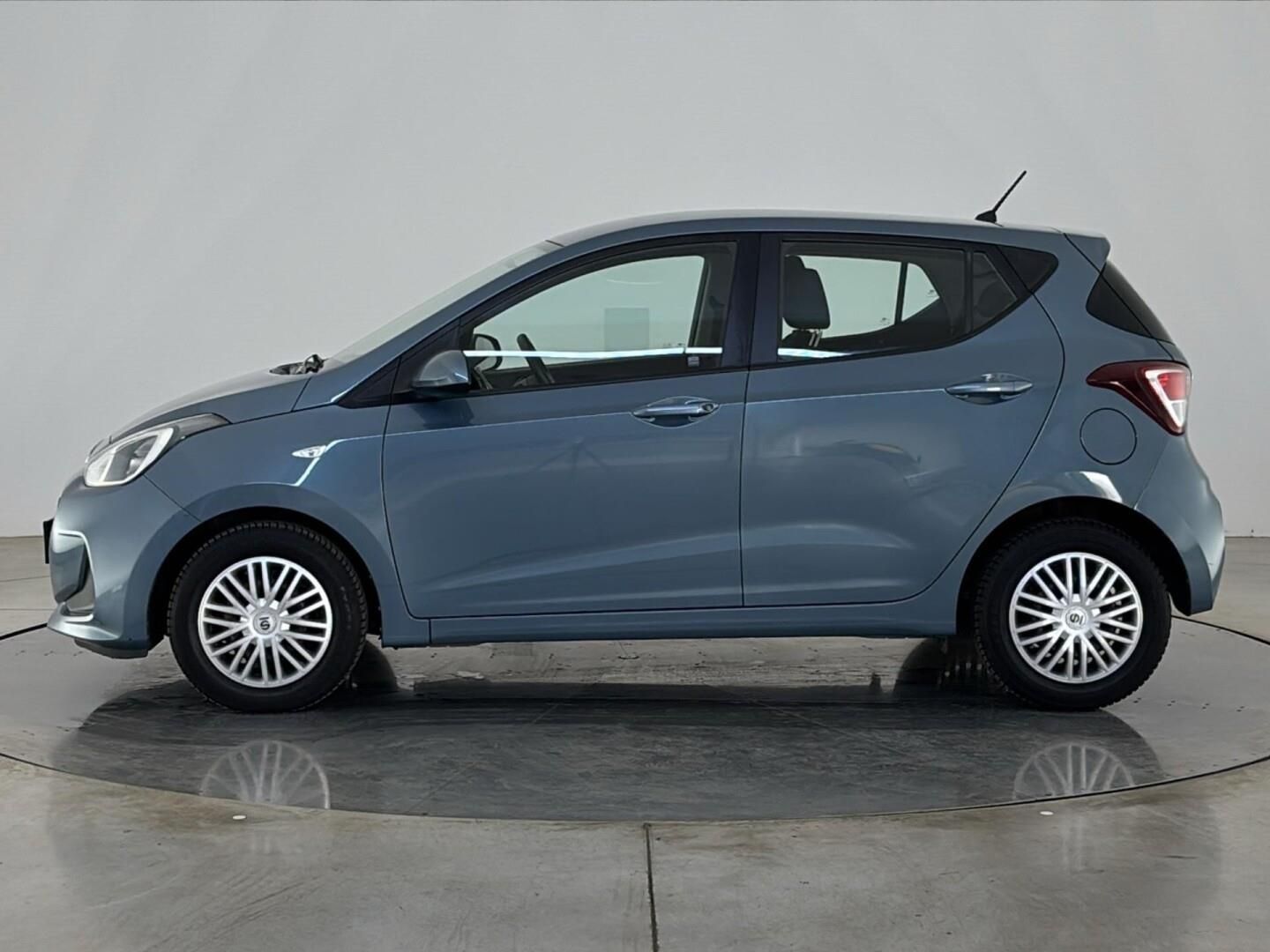 Hyundai i10, 1.0 i / 49 kW - fotka 3