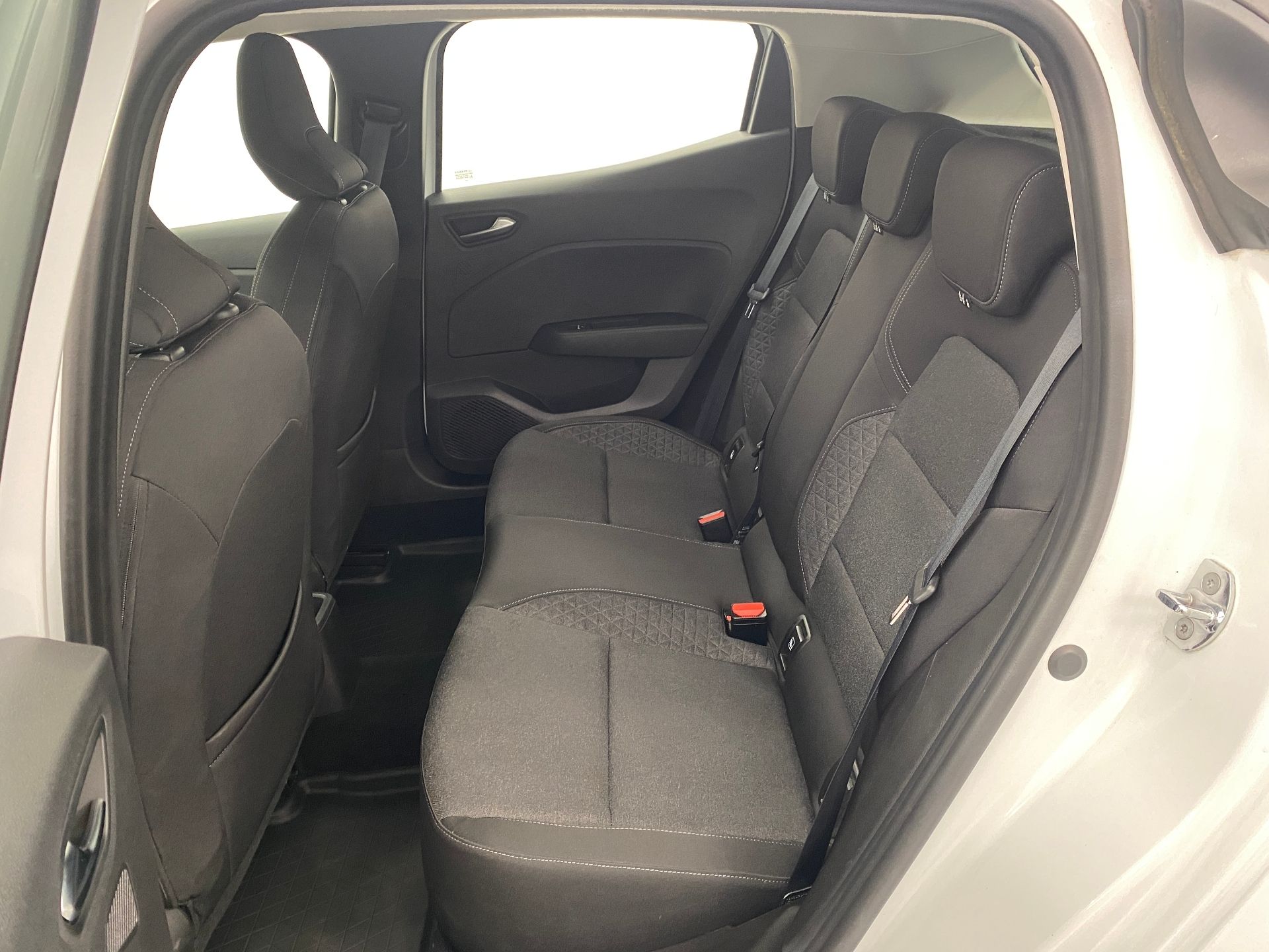 Renault Clio, 1.0 TCe 74kw LED 1. maj. ČR - fotka 6