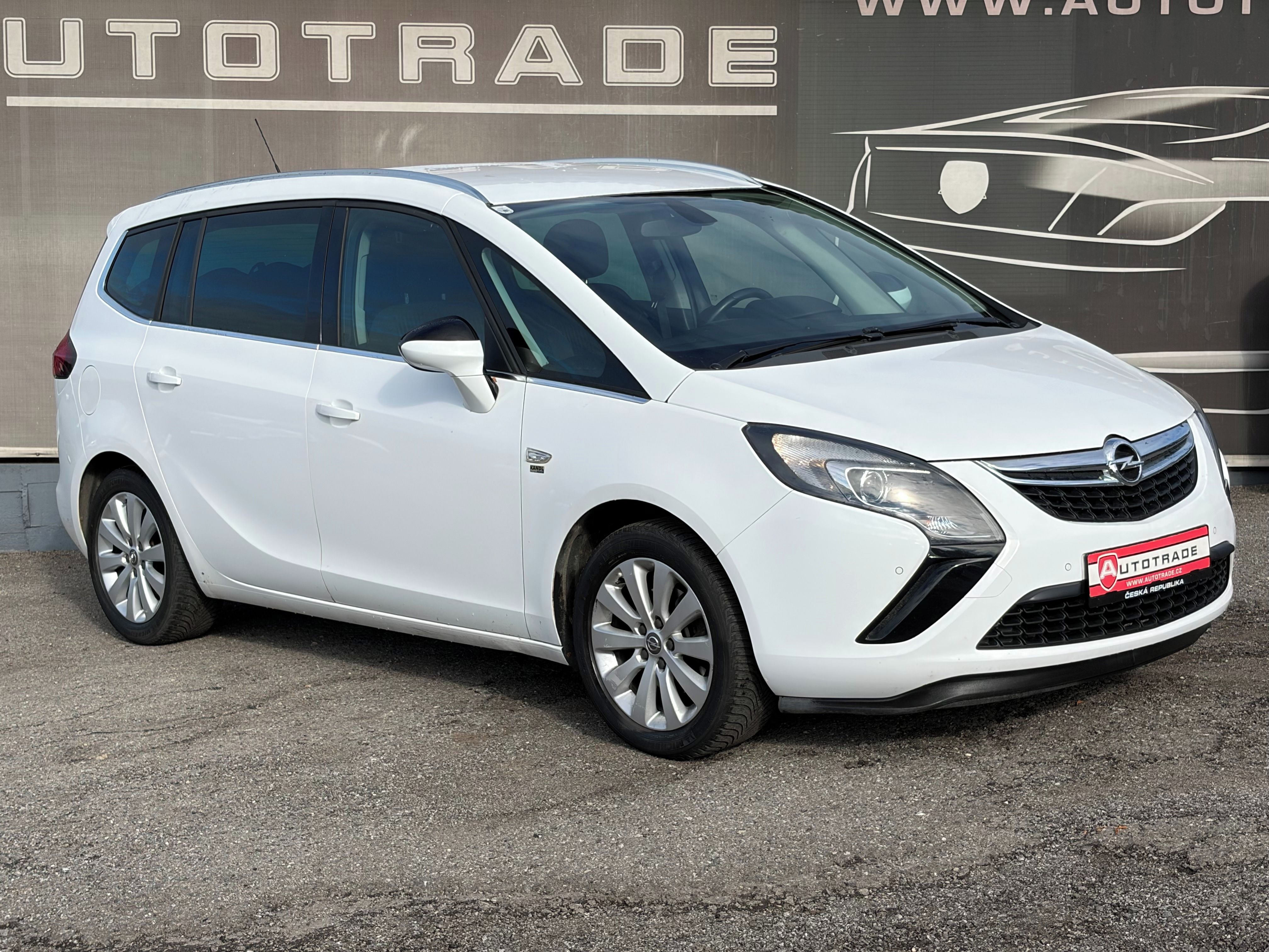 Opel Zafira, 2.0 CDTi 81kW, 2x kola, 7 míst - fotka 6