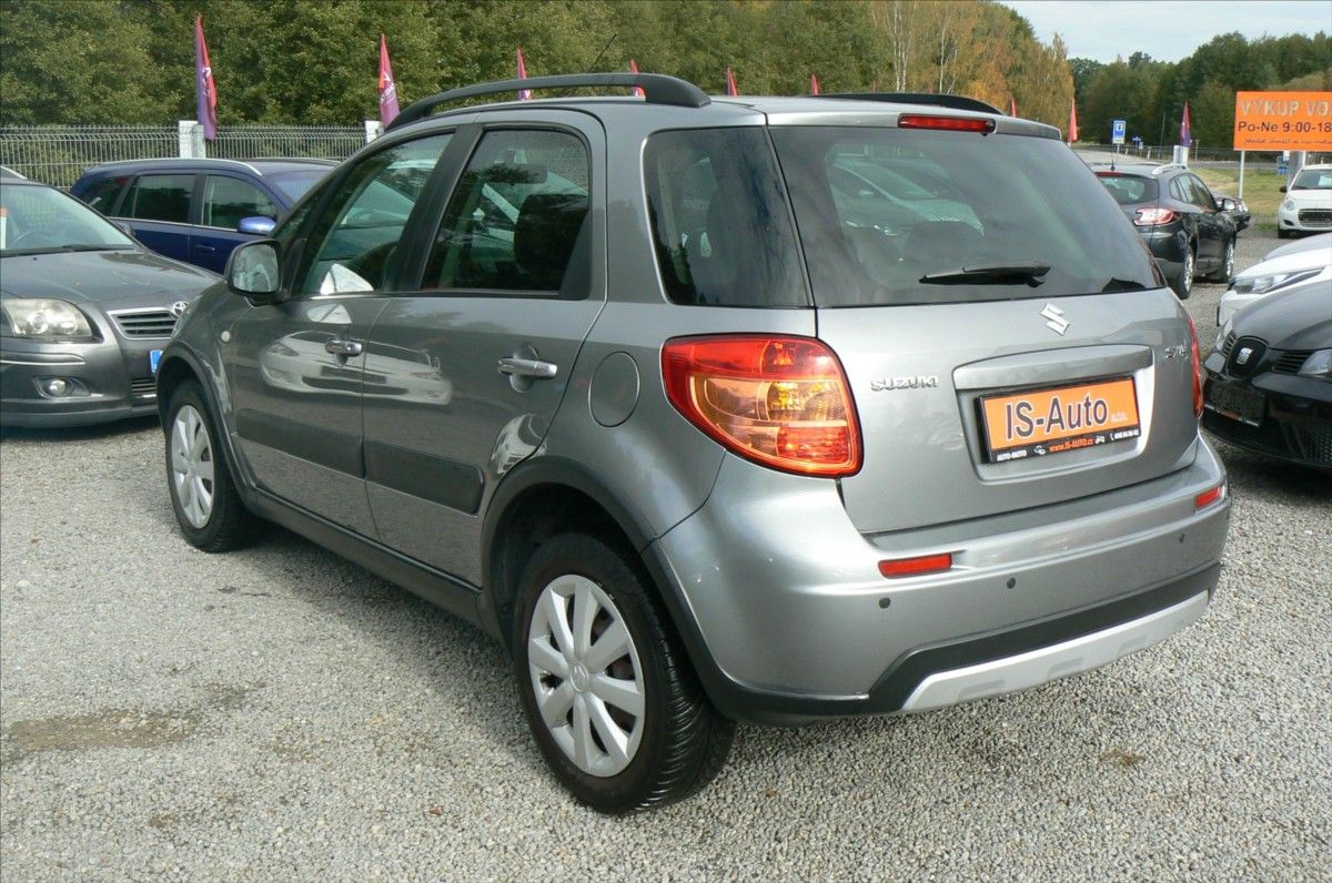 Suzuki SX4, 1,6 CLASSIC 4x2 - fotka 5