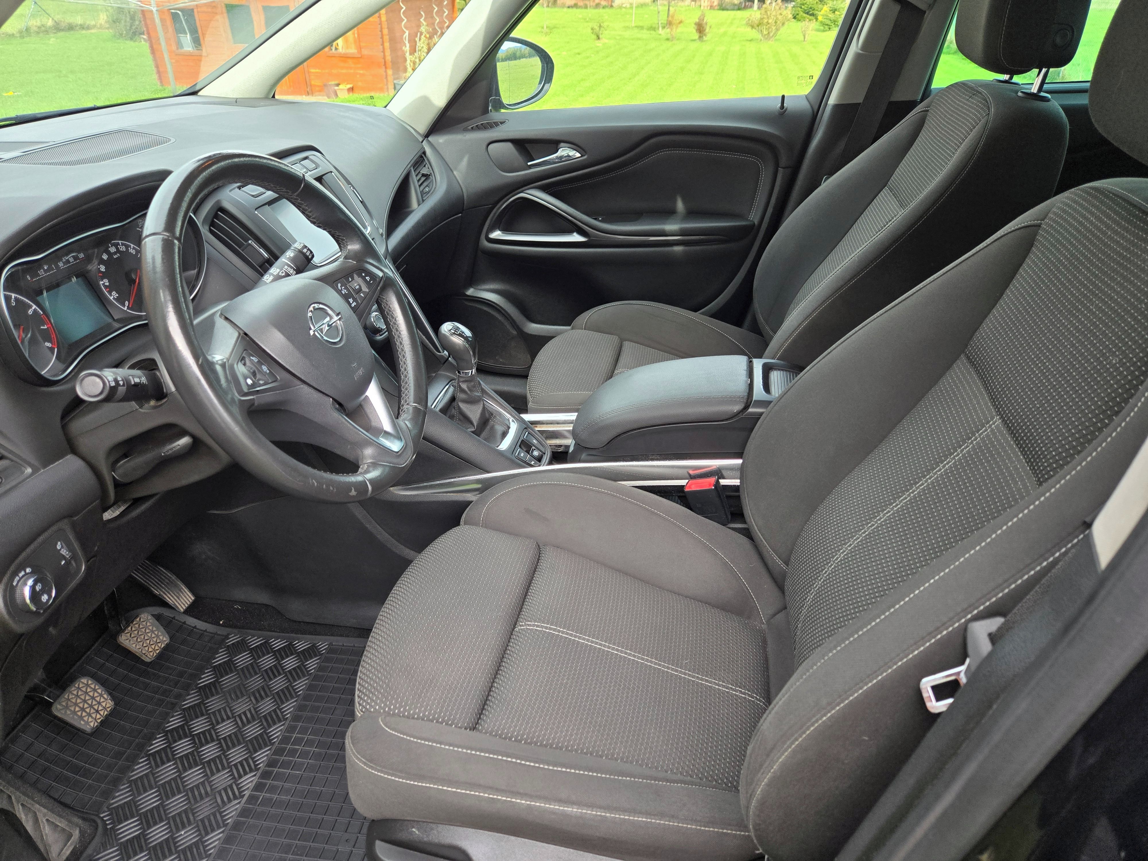 Opel Zafira, 1.6 Benzín (100 kW) | 7 míst - fotka 5