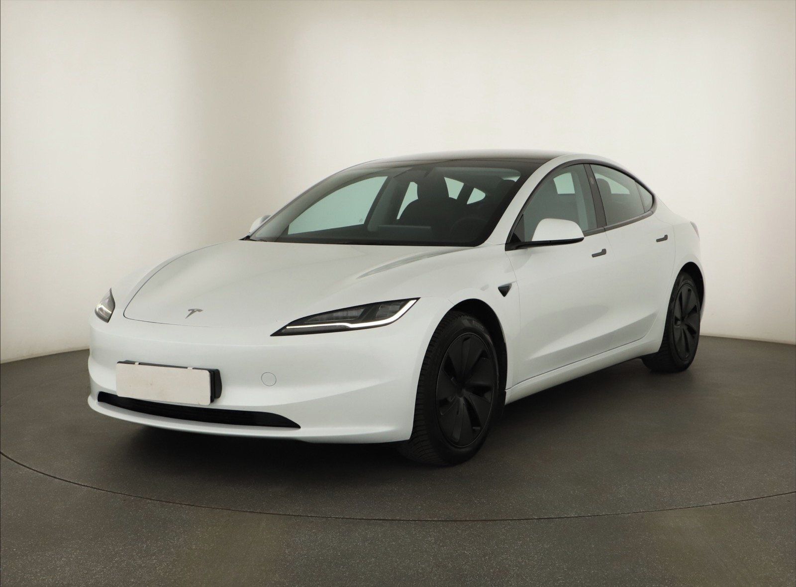 Tesla Model 3, Standard Range LFP, SoH 95% - fotka 2