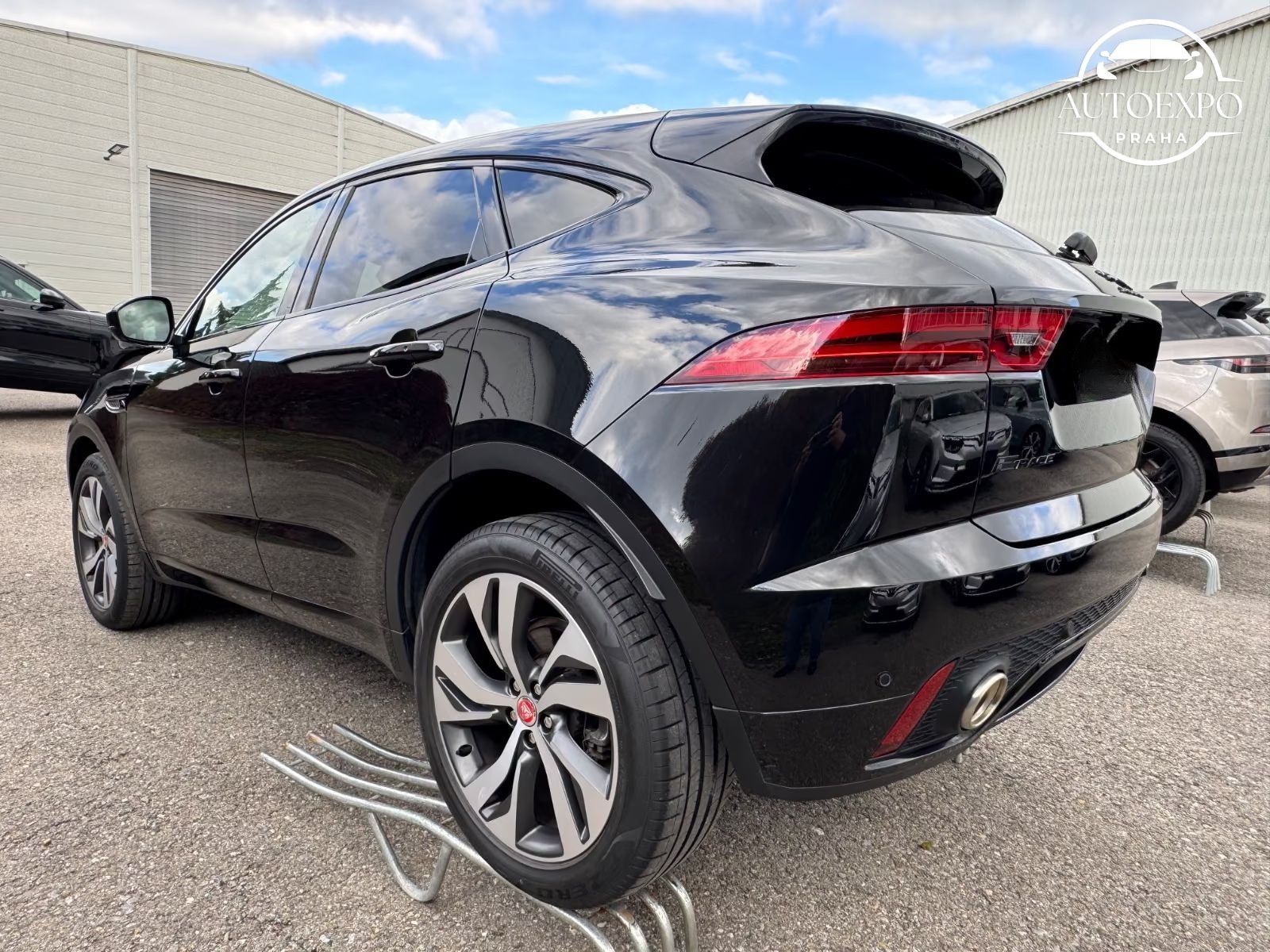 Jaguar E-Pace, R-Dynamic HSE AWD*PANORAMA - fotka 6