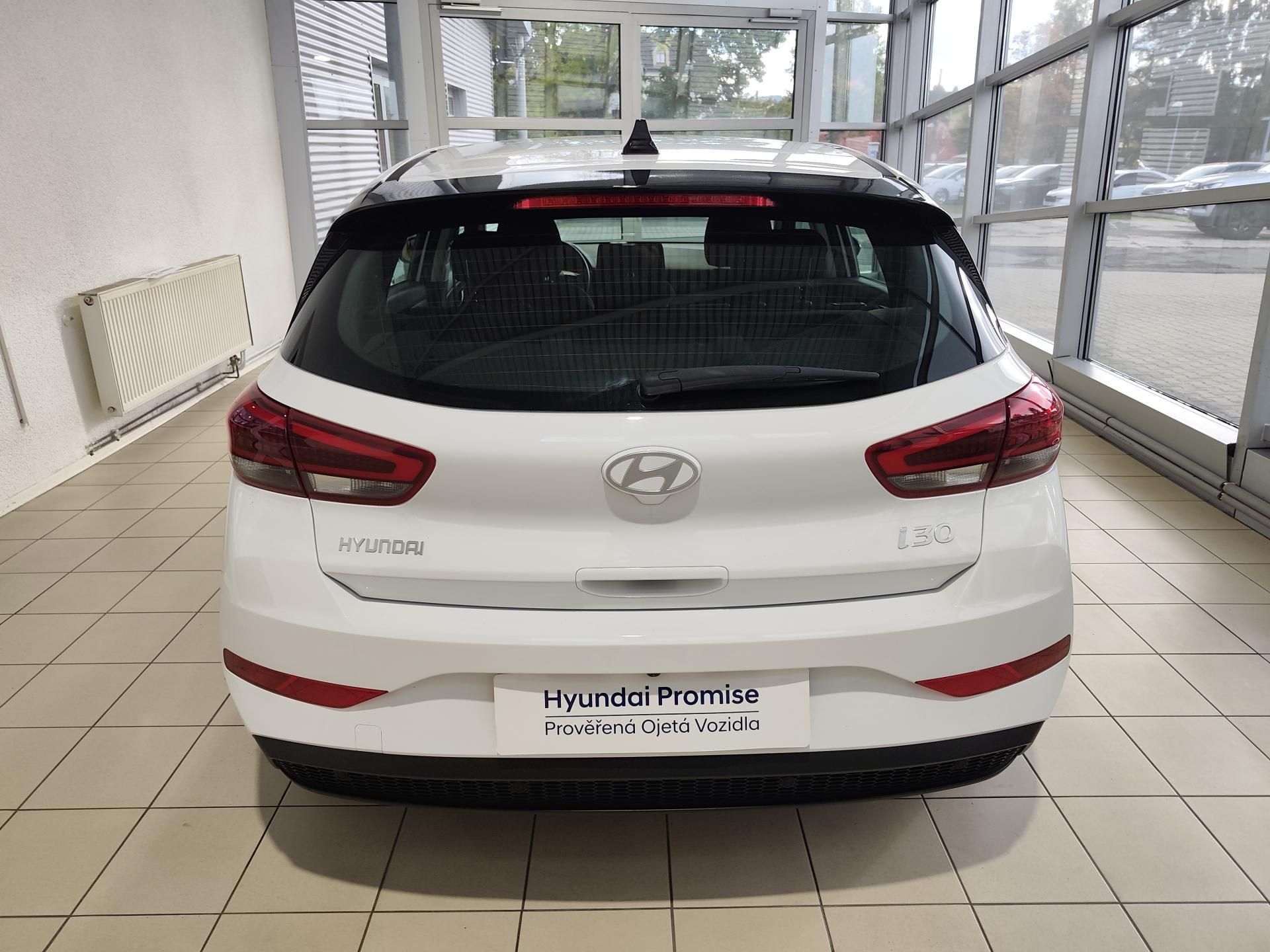 Hyundai i30, 1.5i 71kW MT Comfort - fotka 3