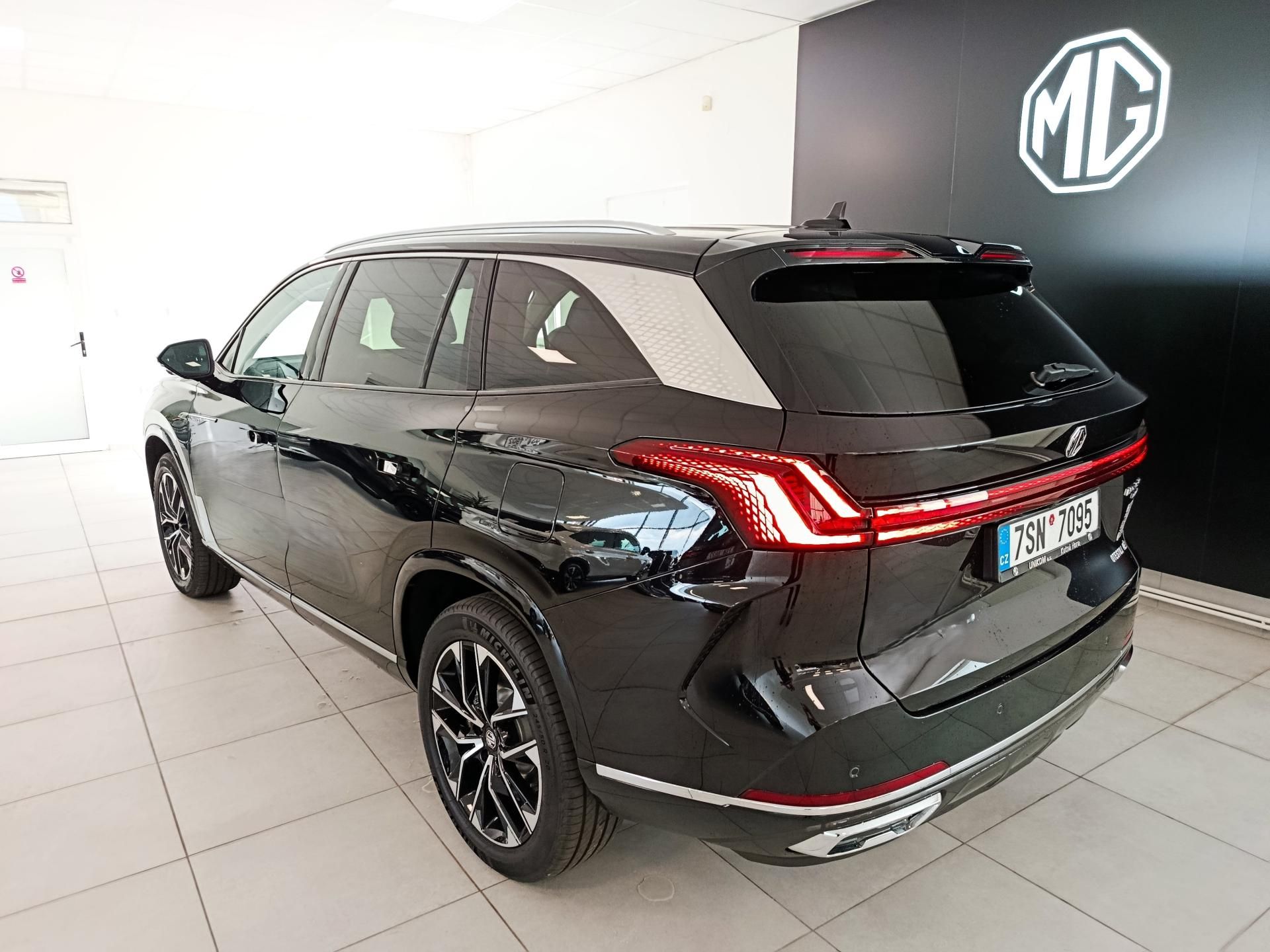 MG MGS9 PHEV, Premium 1.5 TGI PHEV 220 kW - fotka 2