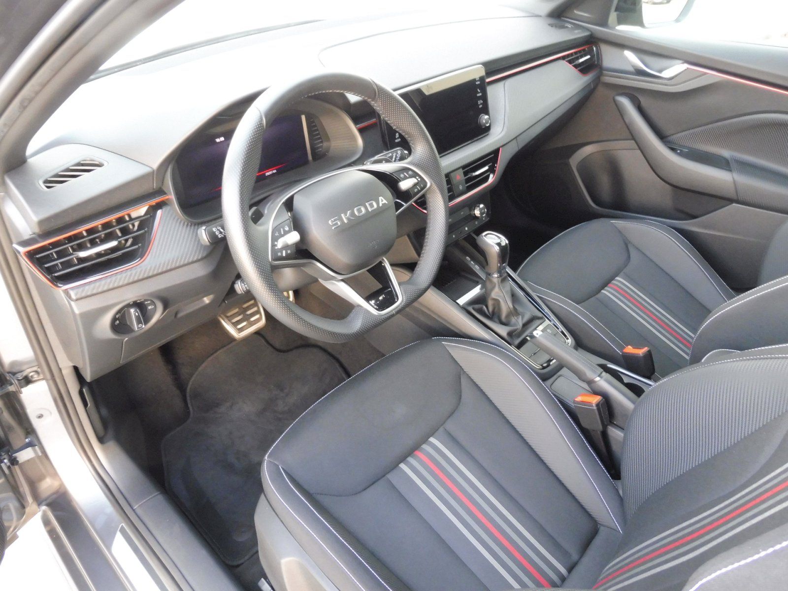Škoda Scala, Monte Carlo 1,5 TSI 110kW DSG - fotka 6