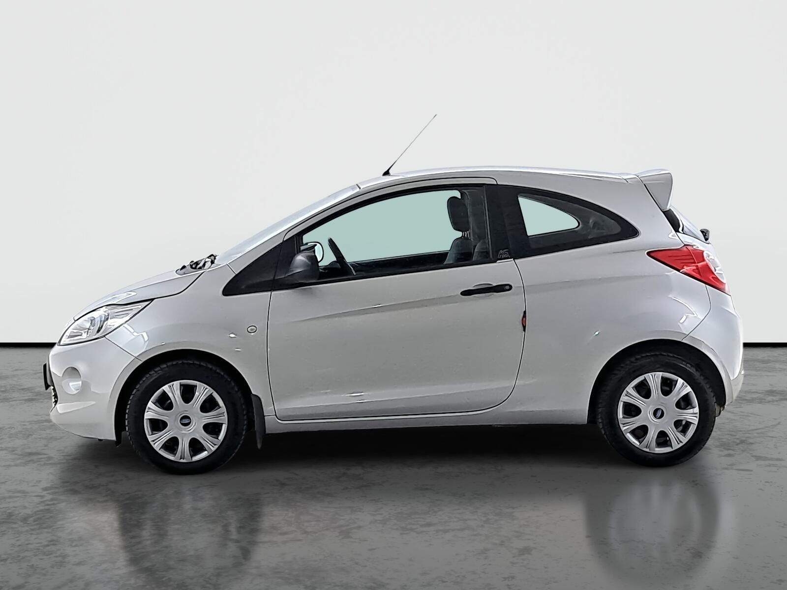 Ford Ka, 1.2 i, po STK, jezdí skvěle - fotka 3