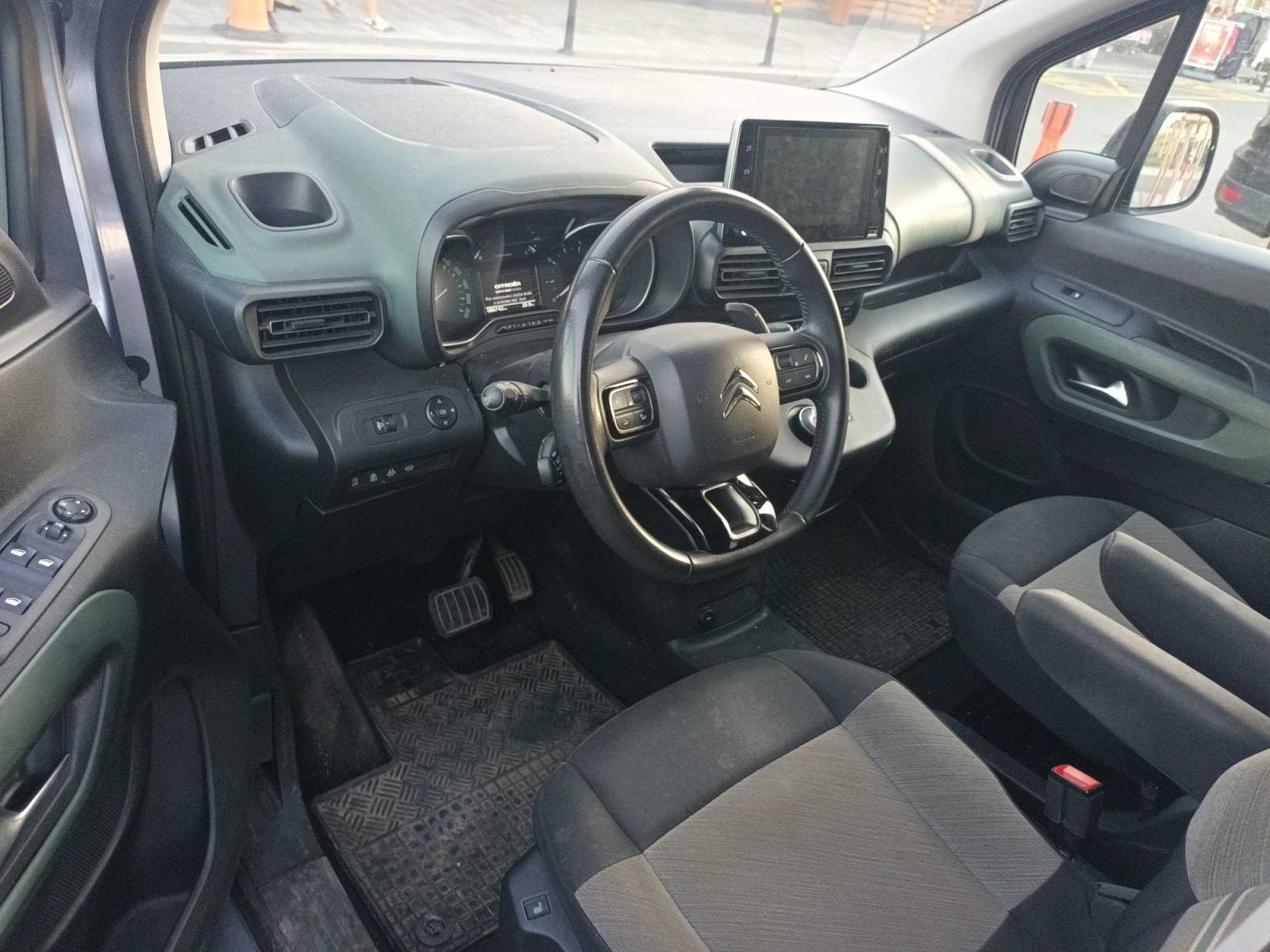 Citroën Berlingo, 1.2 PureTech, XTR, 5Míst - fotka 3