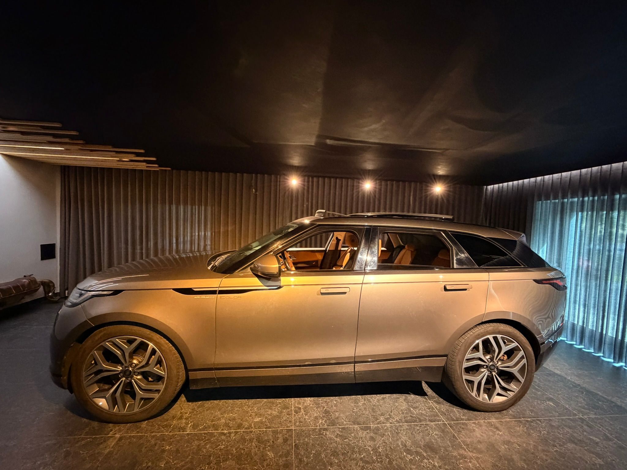 Land Rover Range Rover Velar - fotka 3