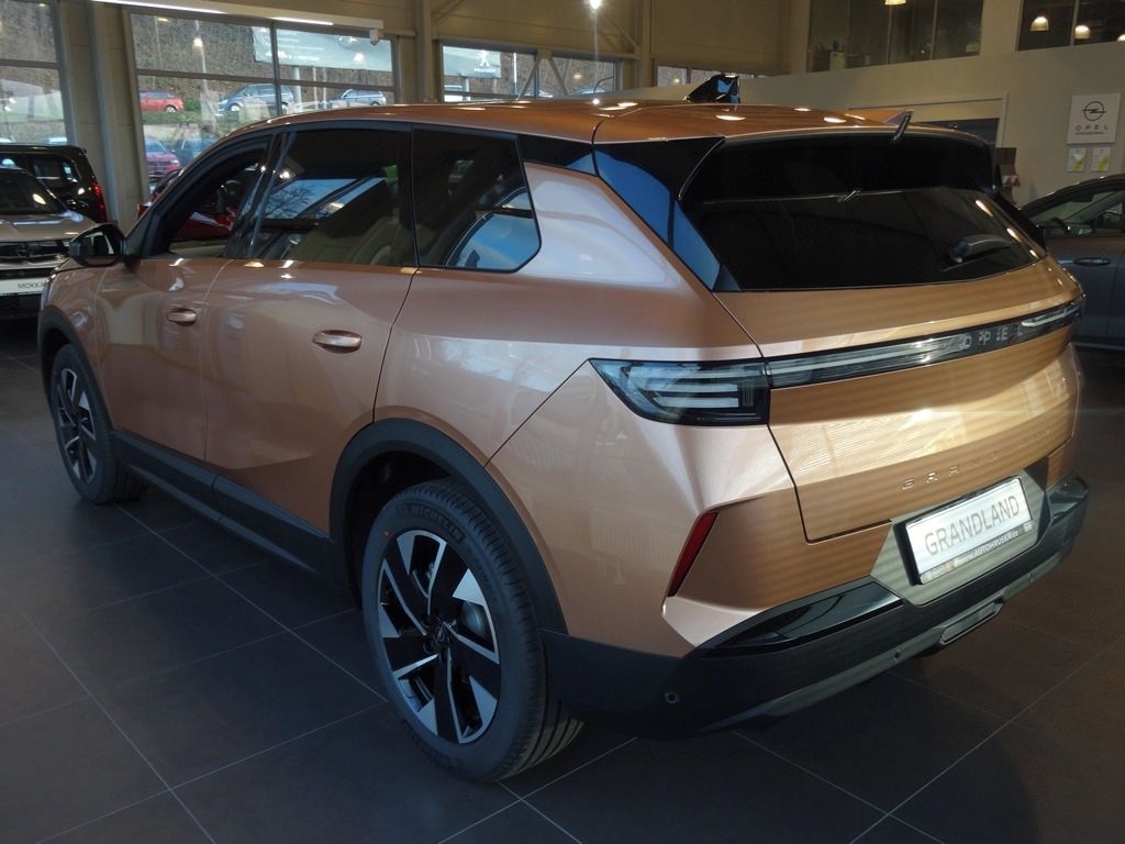 Opel Grandland, GS Hybrid 1.2 PT 145k A6 - fotka 4