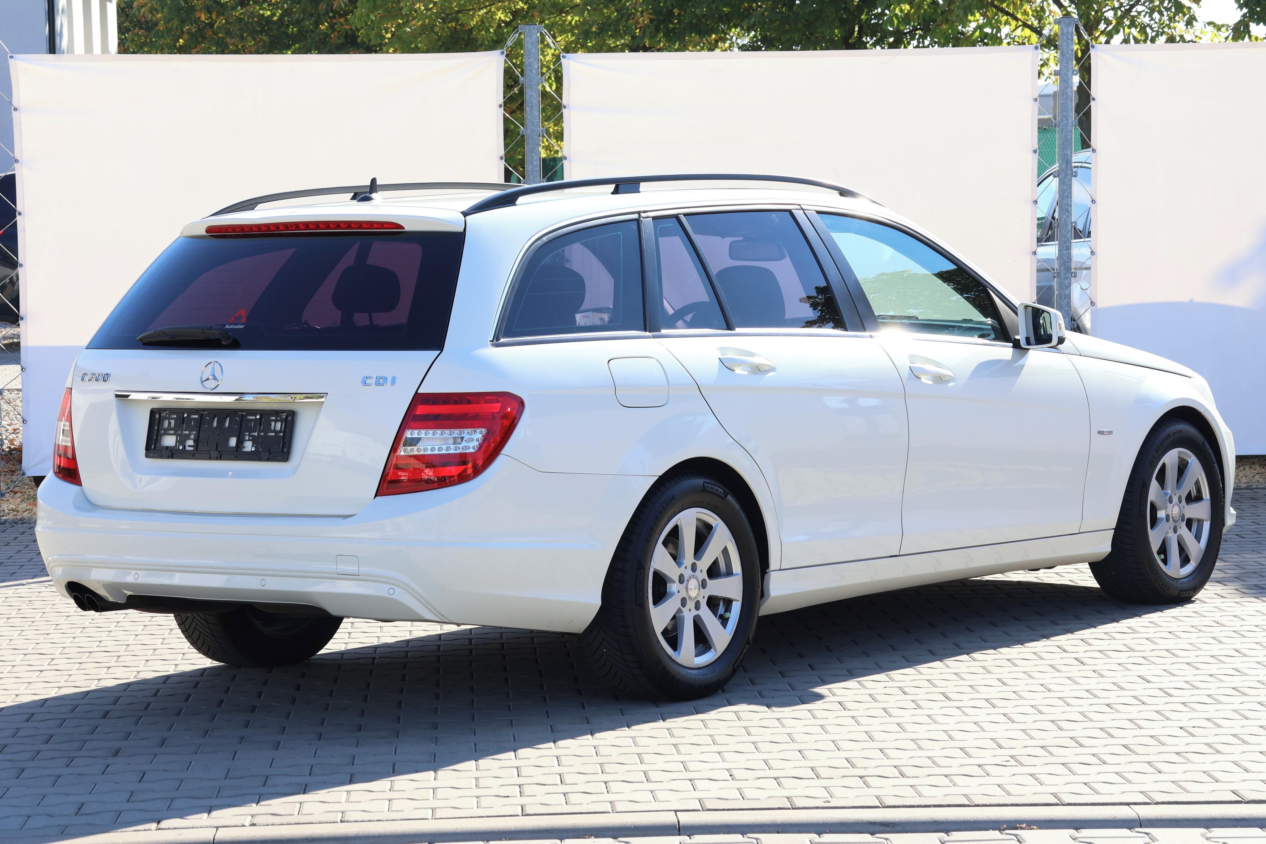Mercedes-Benz Třídy C, 200 CDI 100kW LED NAVI PĚKNÝ - fotka 6