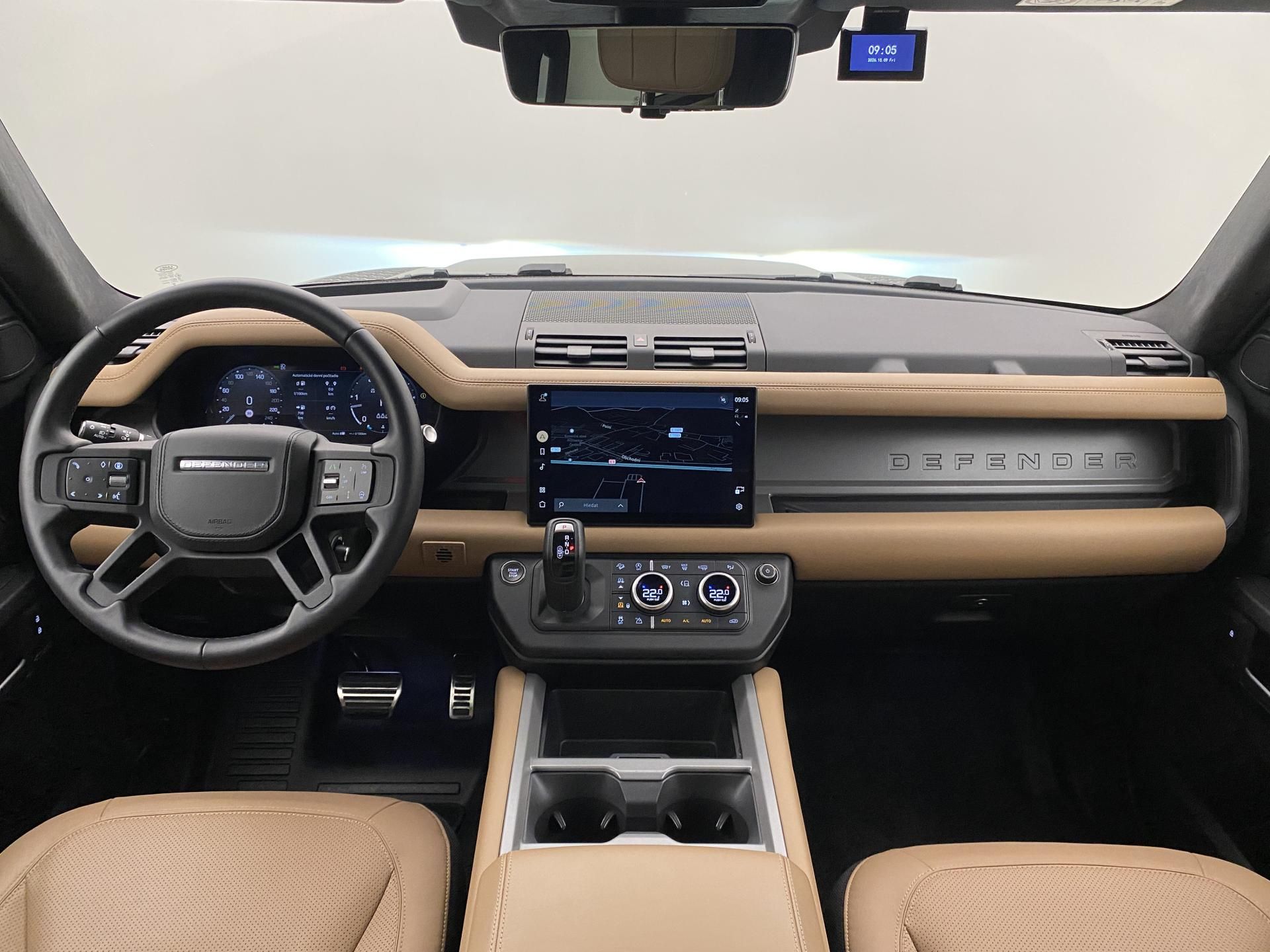 Land Rover Defender, 110 D300 X-DYNAMIC AWD AUT CZ - fotka 2