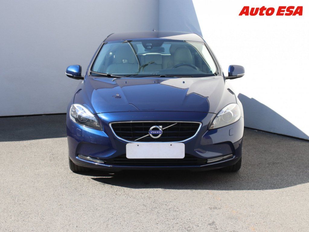 Volvo V40, 1.6i,navi - fotka 2