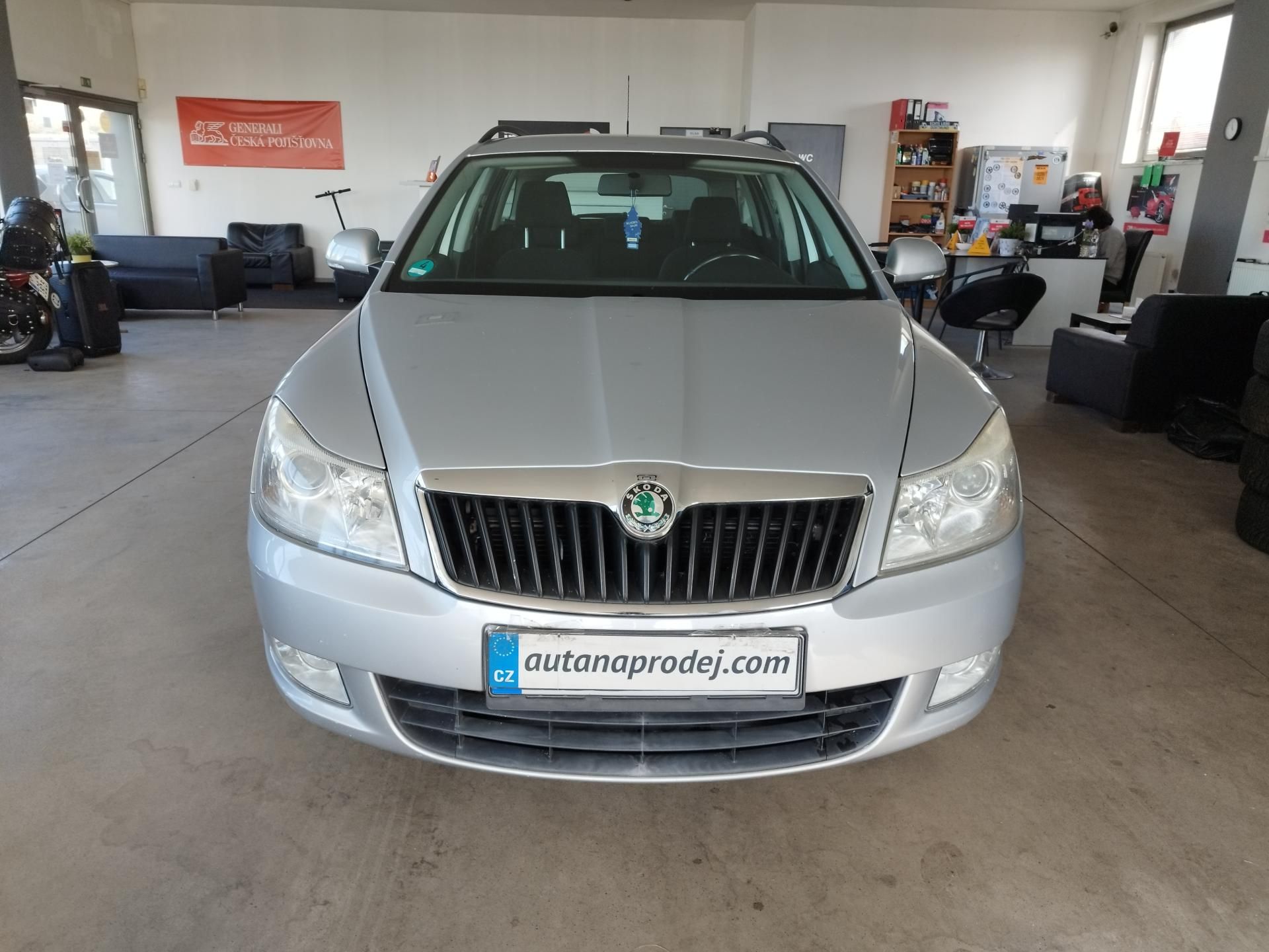Škoda Octavia, 1,6TDi 77KW KLIMA ALU NAVI - fotka 2