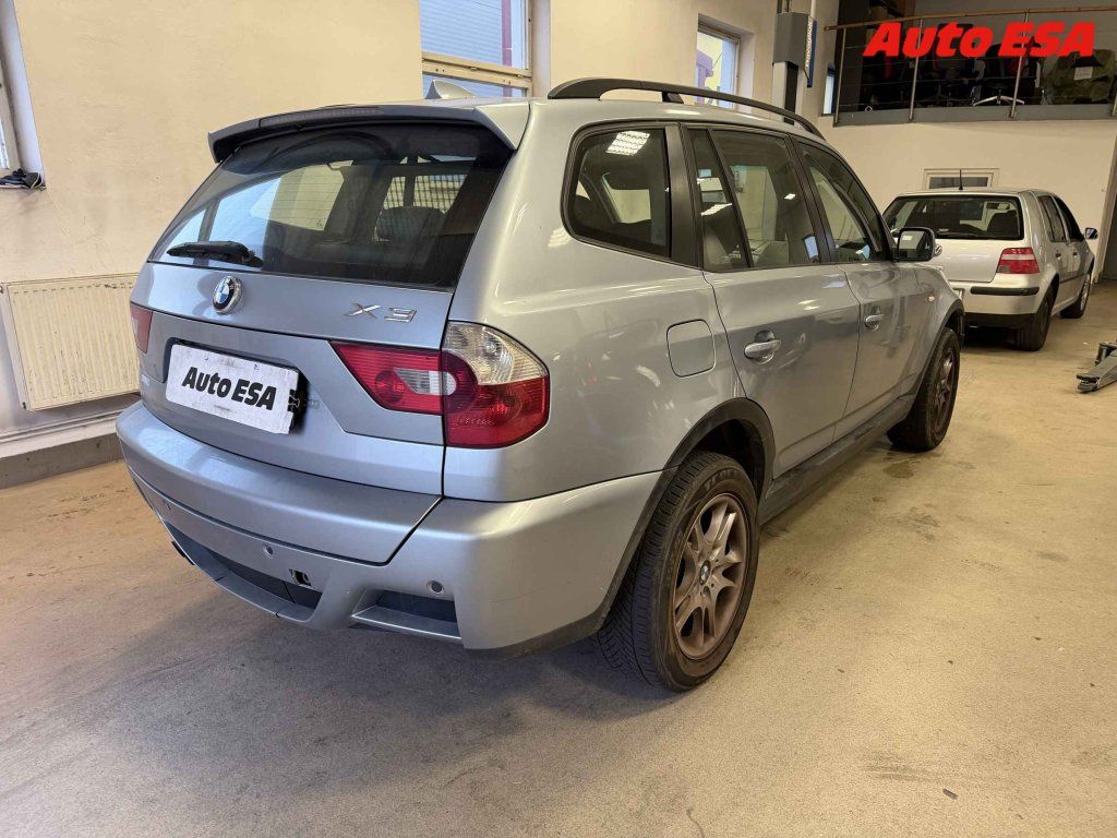 BMW X3, 2.5I,ČR - fotka 2