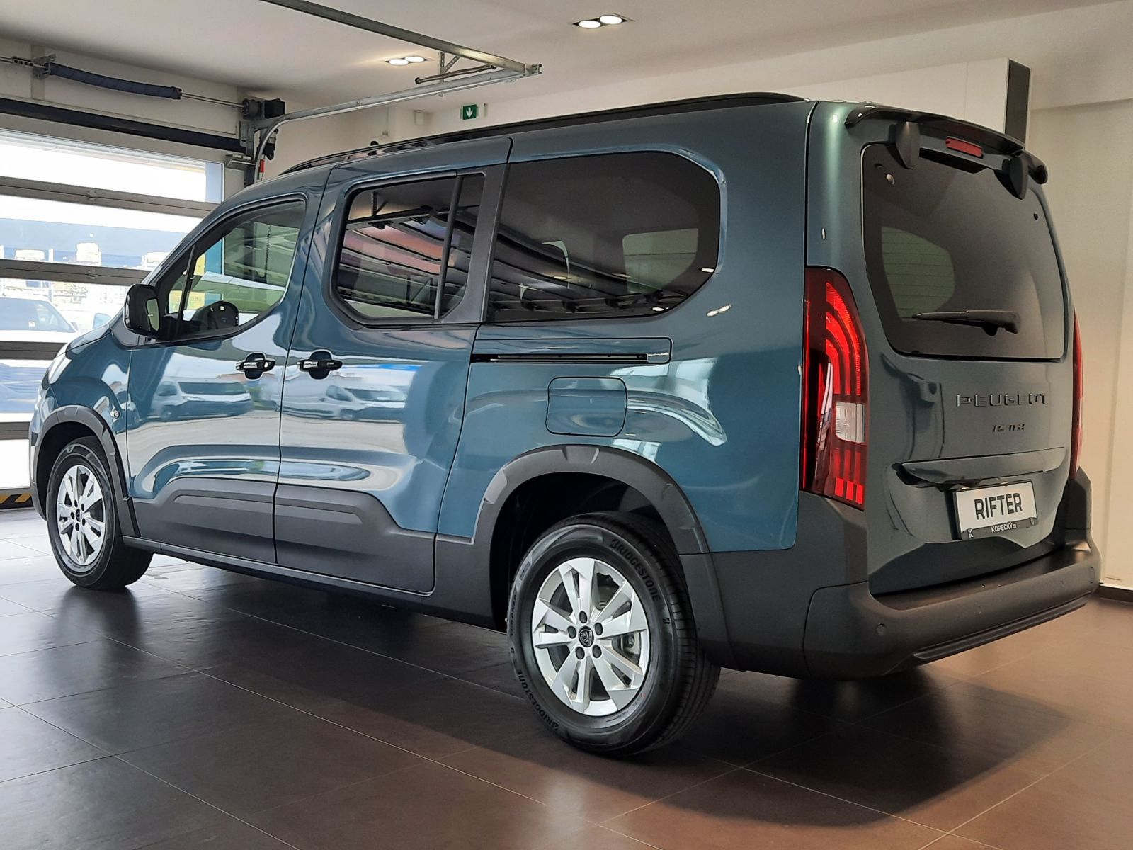 Peugeot Rifter, LONG ALLURE BlueHDi 130 MAN6 - fotka 4
