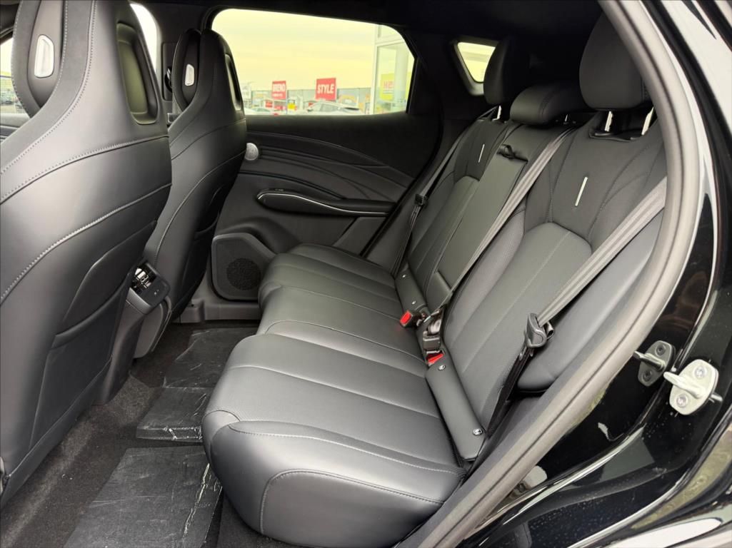 Omoda 7, 1,6 T-GDI  PREMIUM AWD - fotka 4