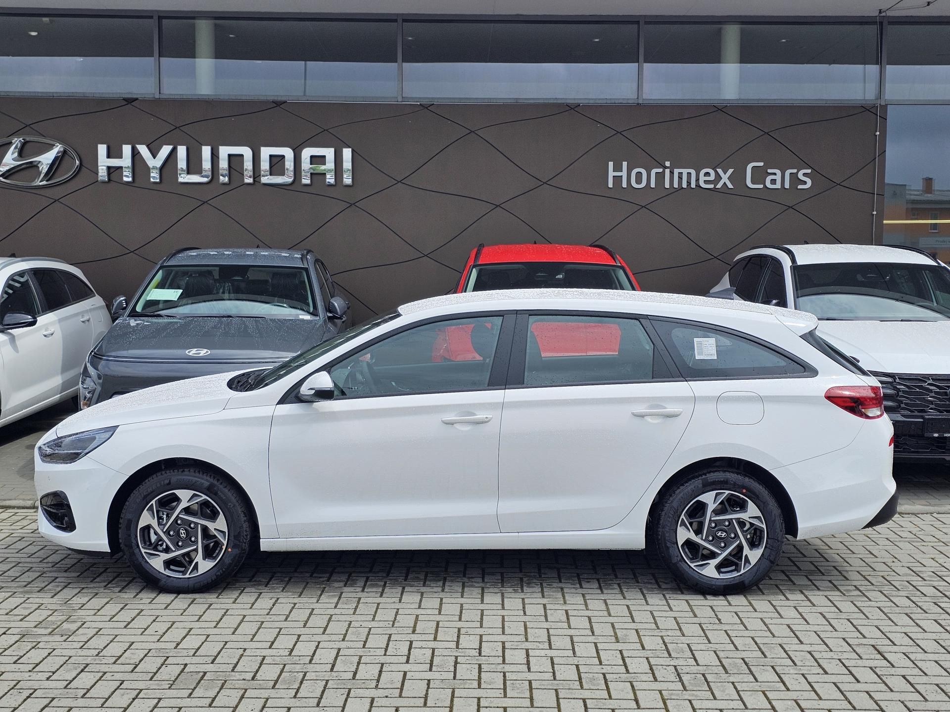 Hyundai i30, WG 1,6 T-GDI DCT GO CZECH - fotka 3
