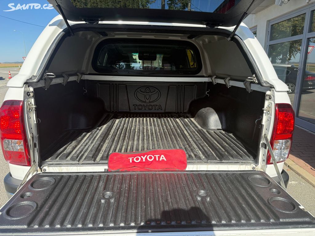 Toyota Hilux, fotka 10