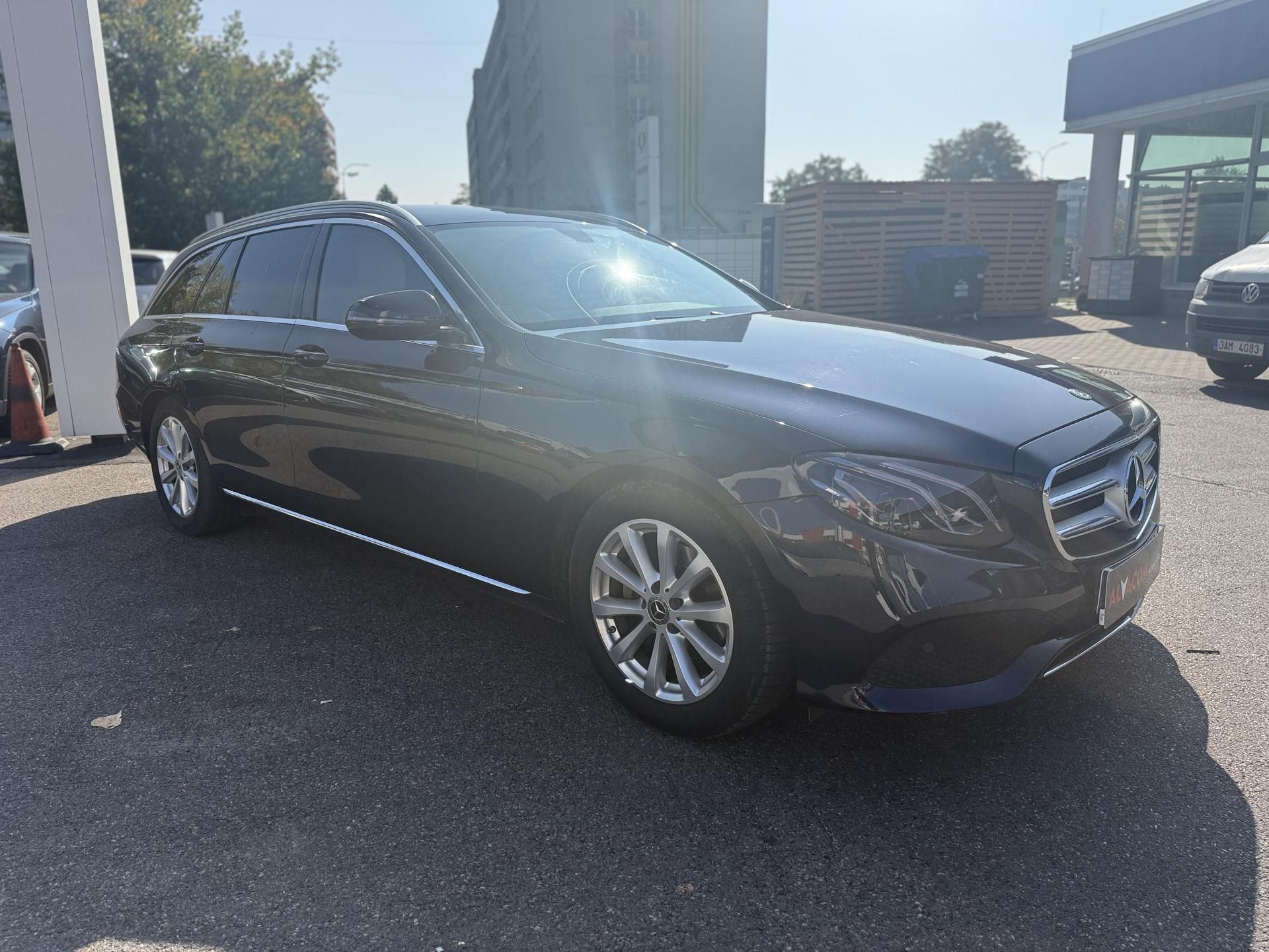 Mercedes-Benz Třídy E, 200 CDi - fotka 4