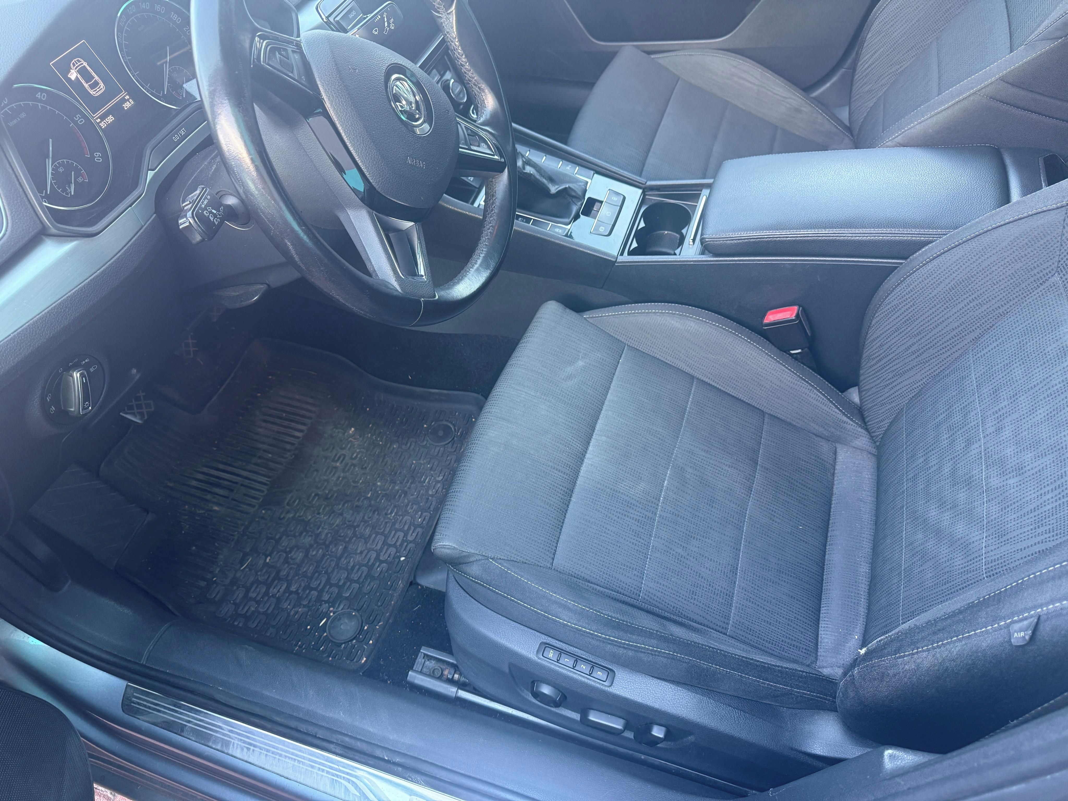 Škoda Superb, 2.0 TDI 4x4, Kombi - fotka 5
