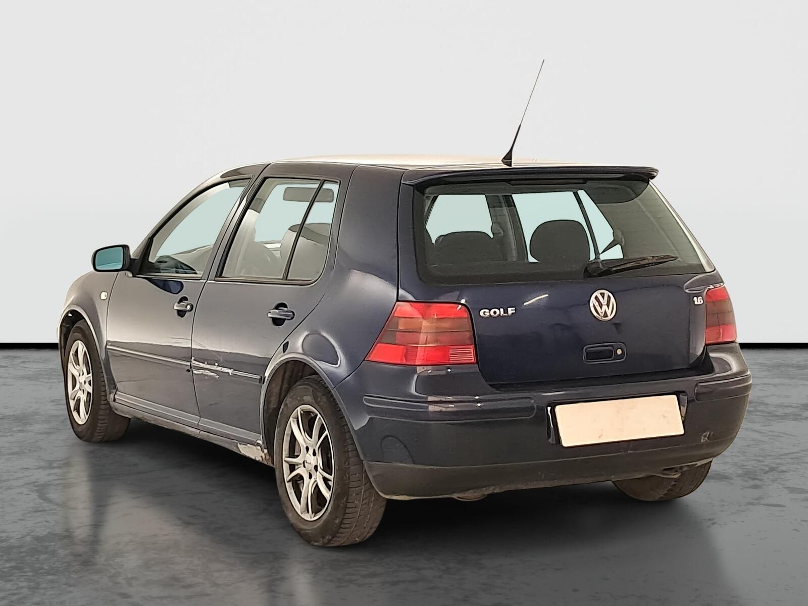 Volkswagen Golf, 1.6, Klima, Automatická klima - fotka 4