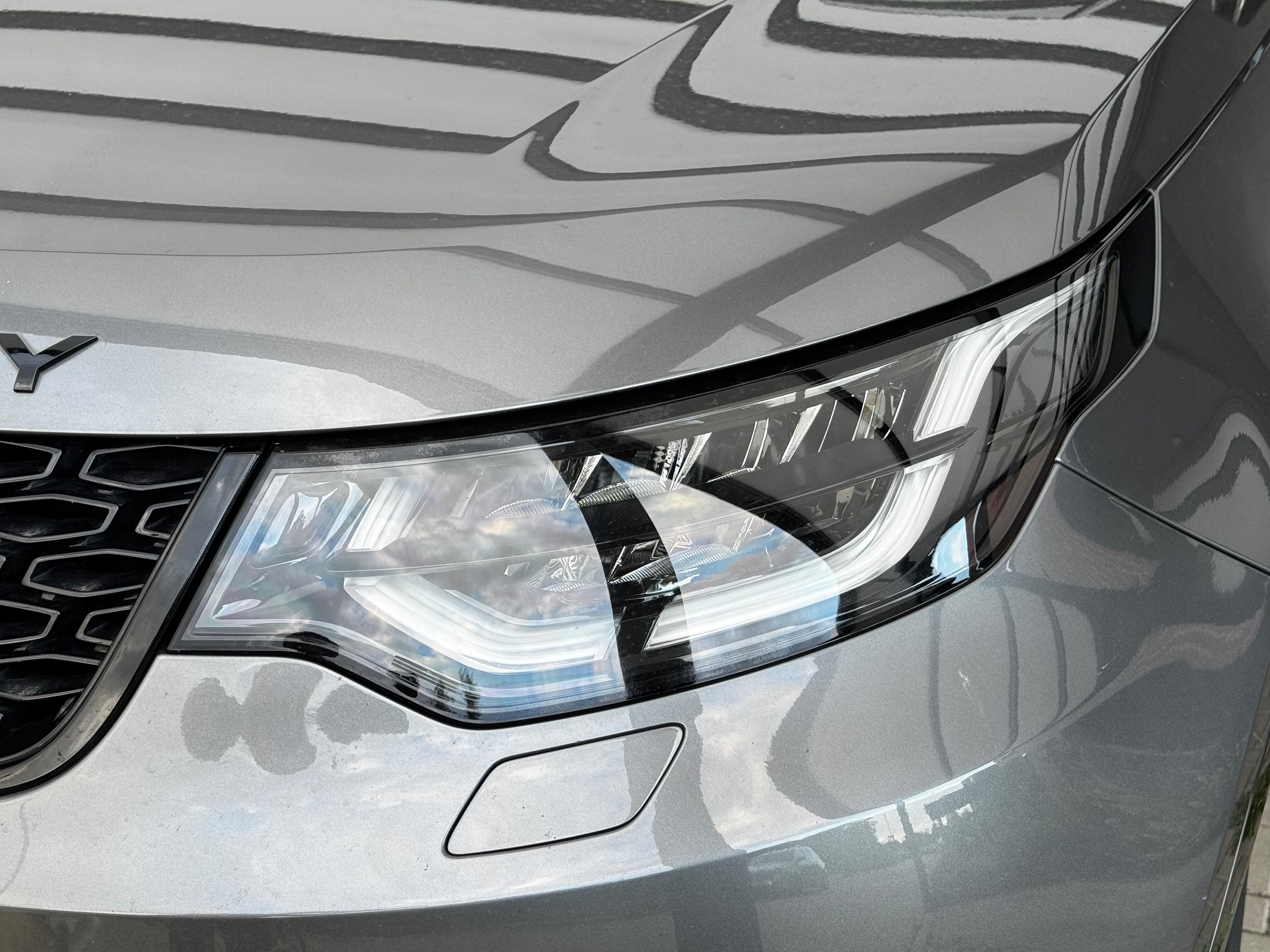 Land Rover Discovery, HSE 2.0 Benzín (221 kW) 4x4 - fotka 5