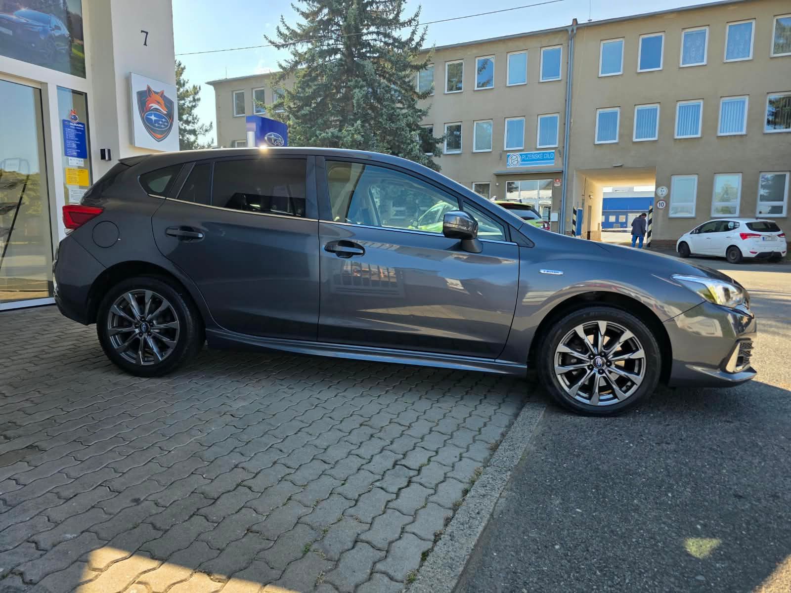 Subaru Impreza, 2,0i CVT Executive CZ - fotka 6