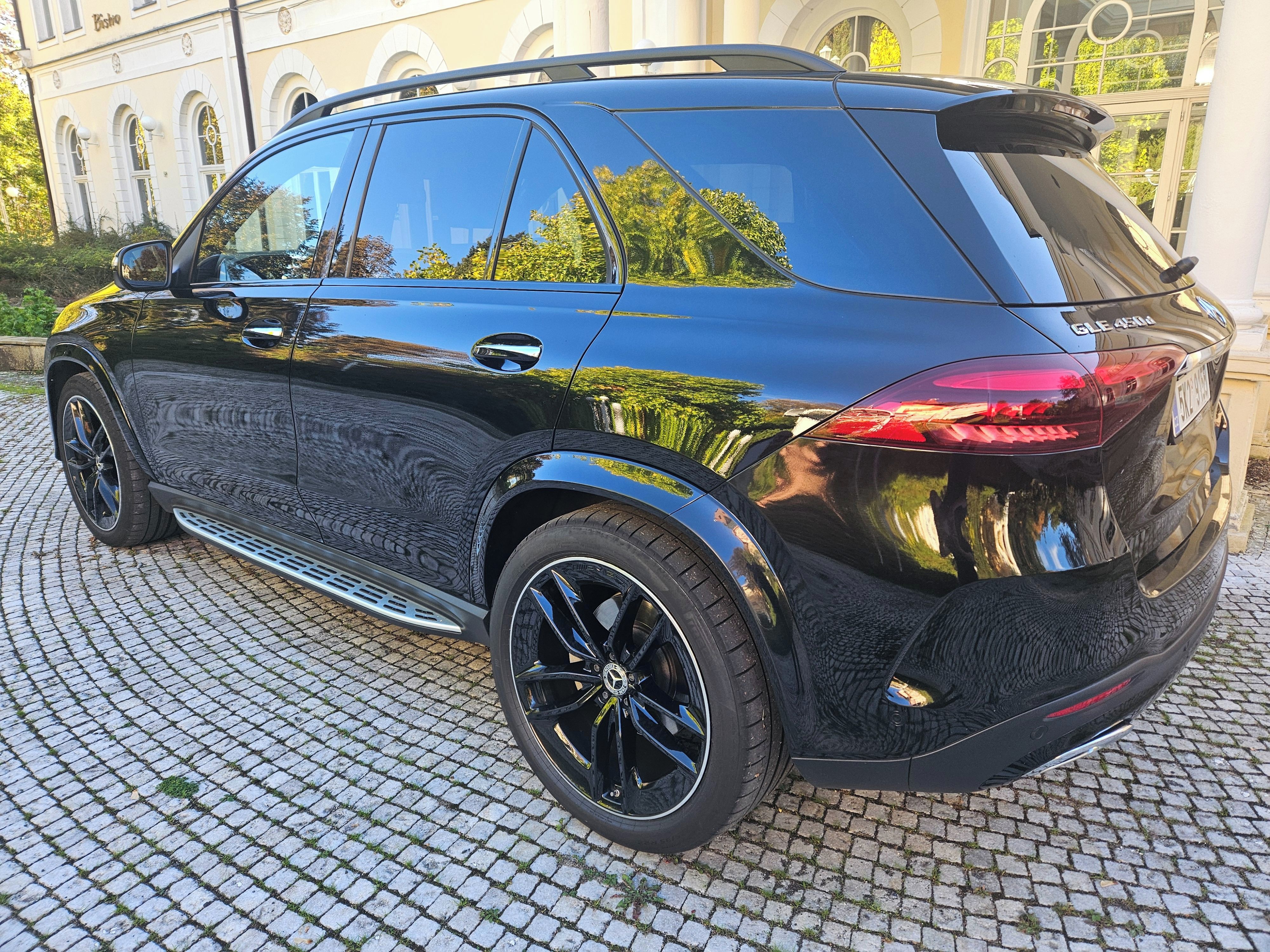 Mercedes-Benz GLE, 450d AMG Max výbava,2 sady kol - fotka 3