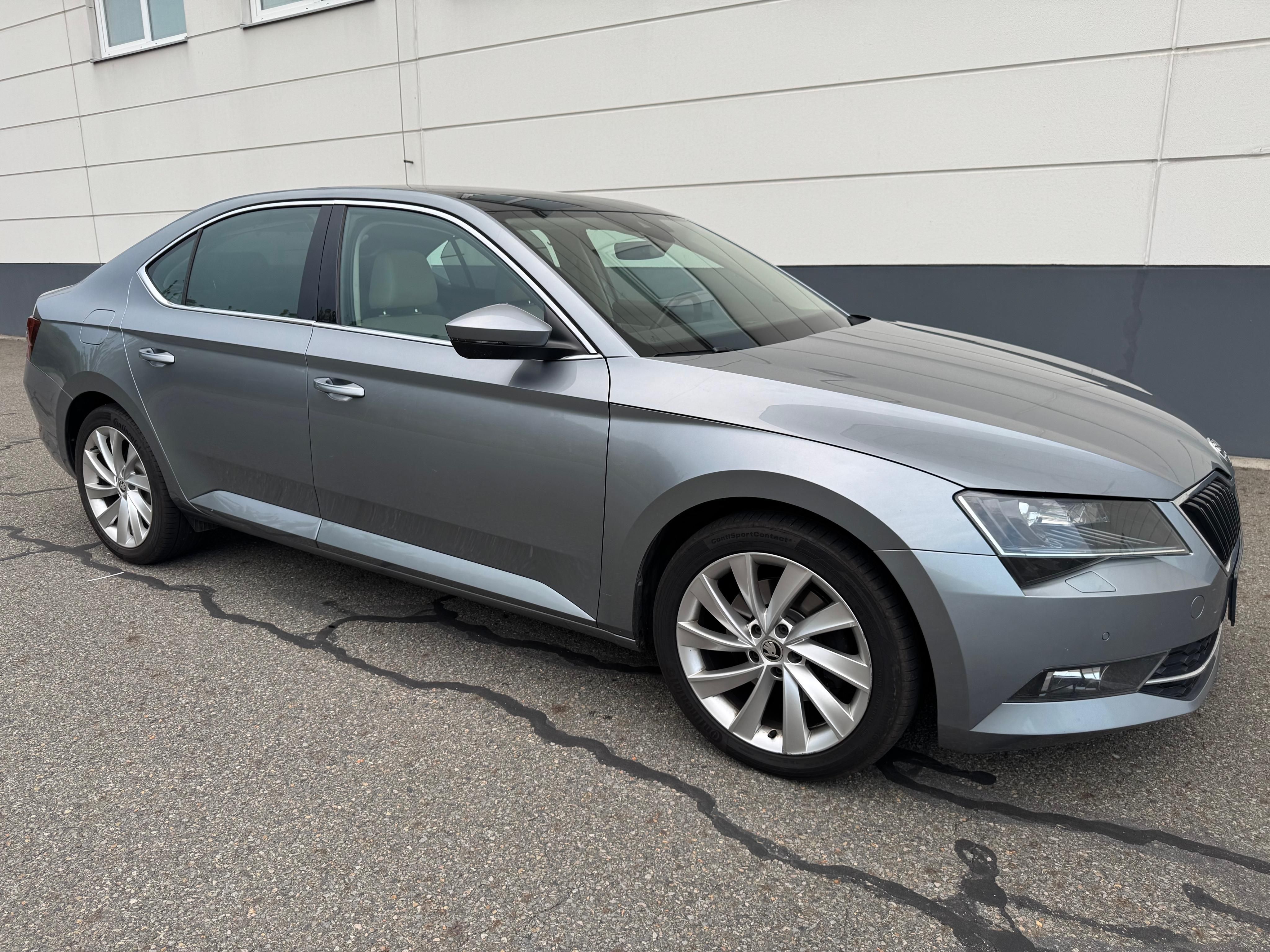 Škoda Superb, 1.6 TDI 88 kW STYLE koup. v CZ - fotka 3