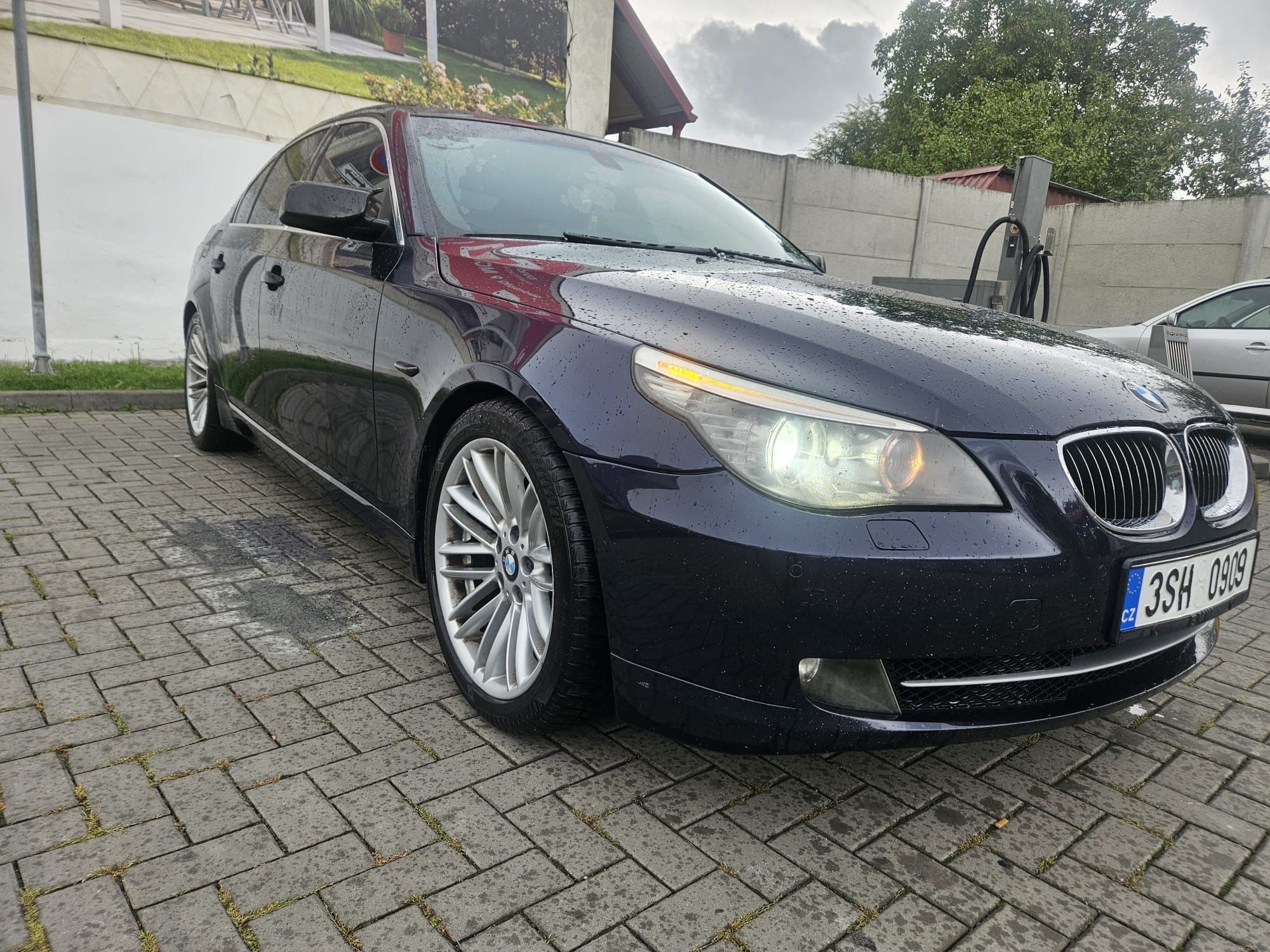BMW Řada 5, 540i e60 4.0 - fotka 5