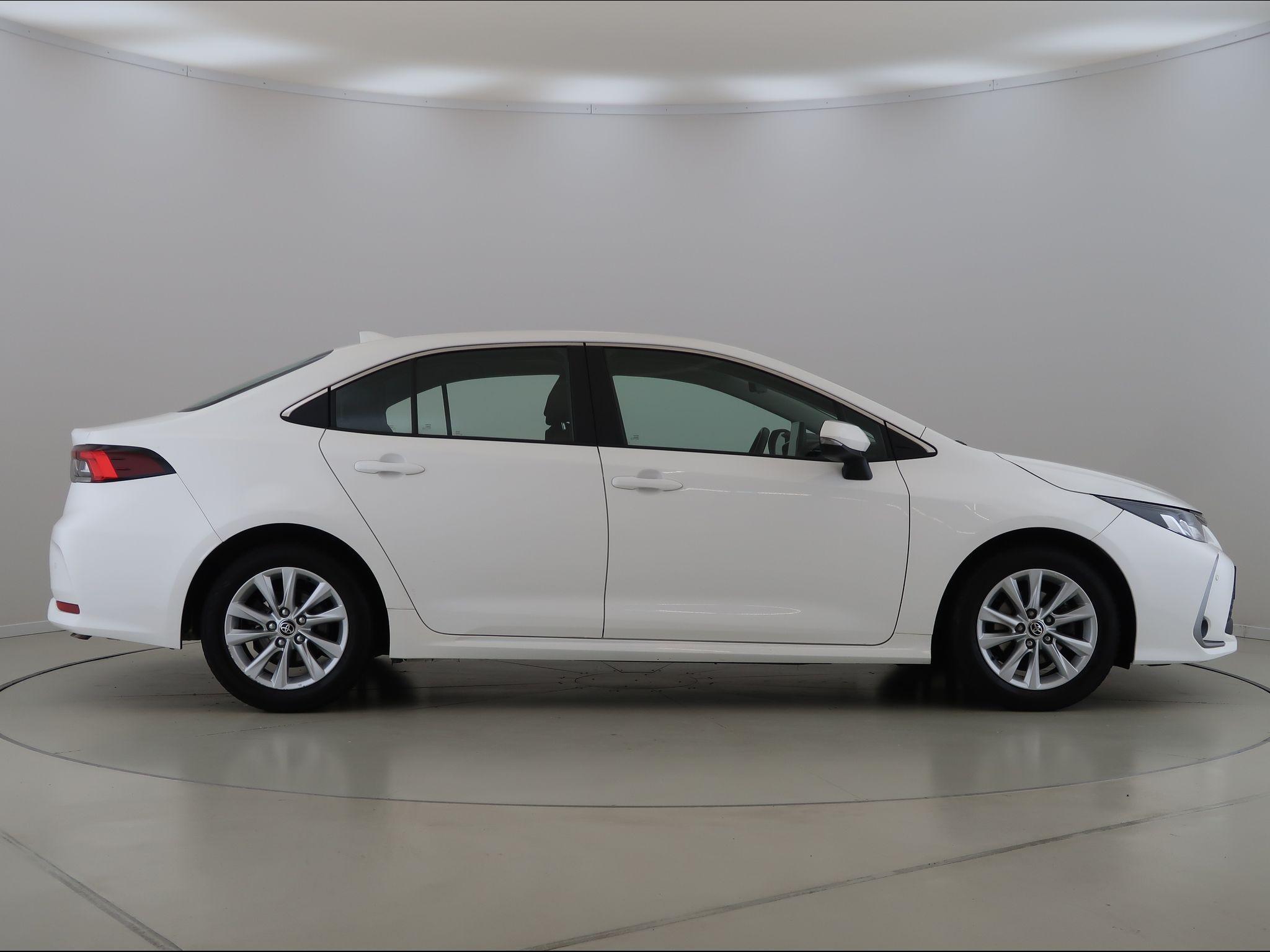Toyota Corolla, 1.5,92KW,Automat,CZ,1Maj - fotka 4