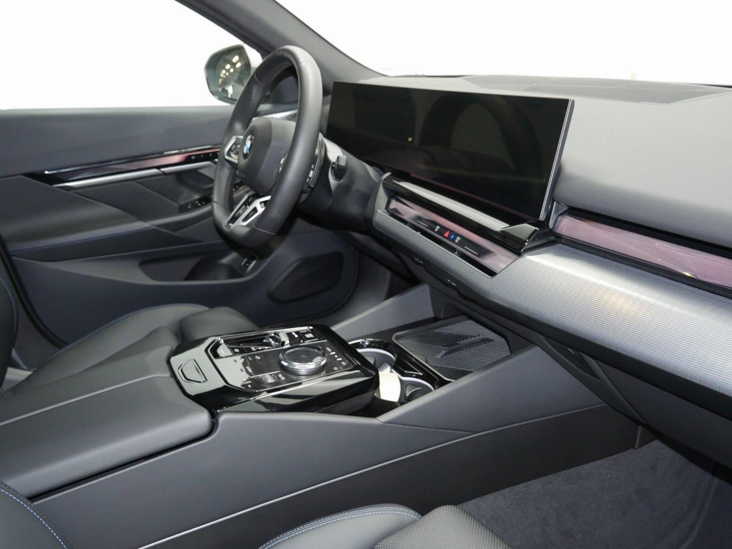 BMW Řada 5, 540D xDrive Touring Tažné Bowe - fotka 5