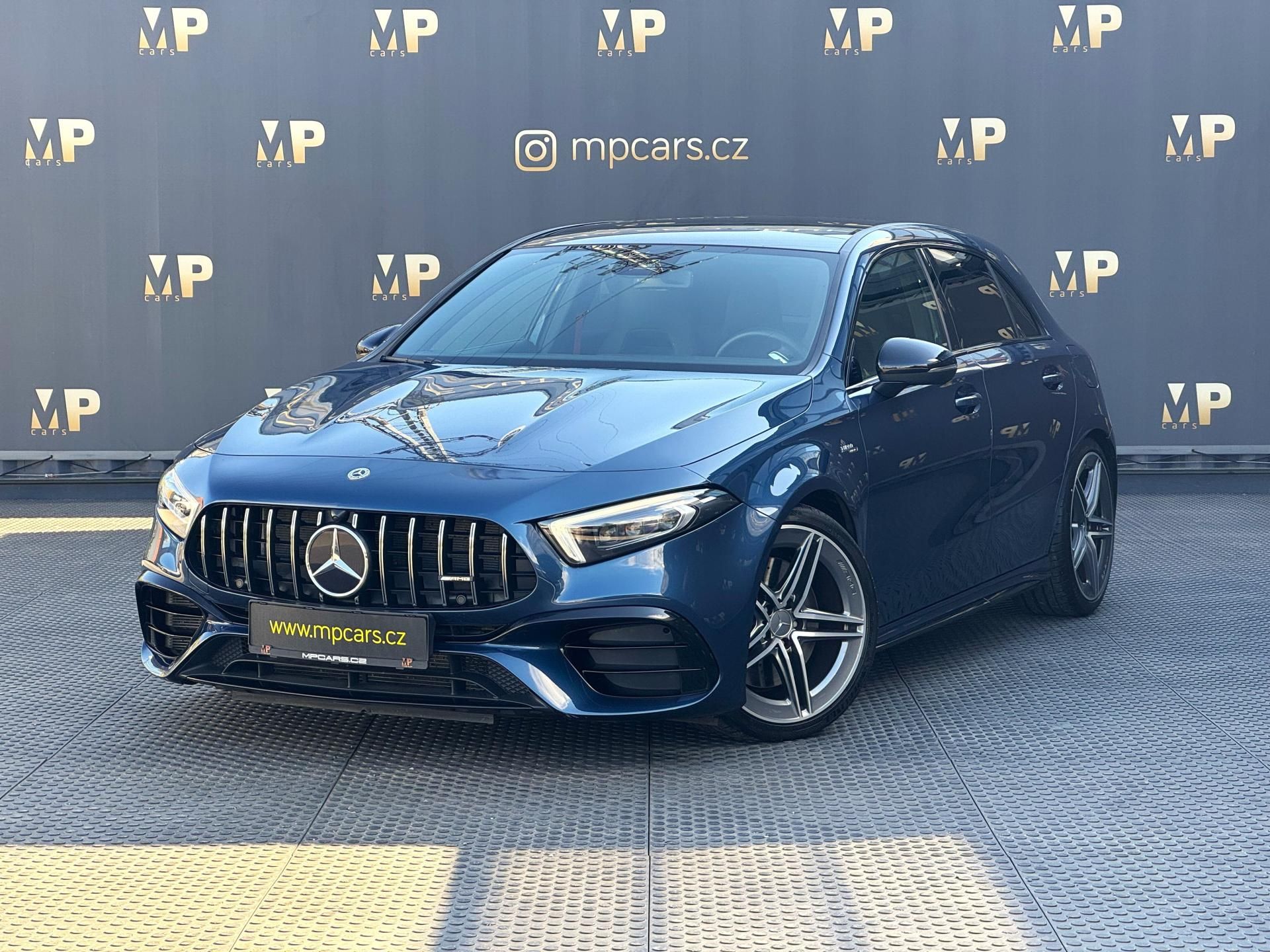 Mercedes-Benz Třídy A, AMG 45 4MATIC+, MULTIBEAM