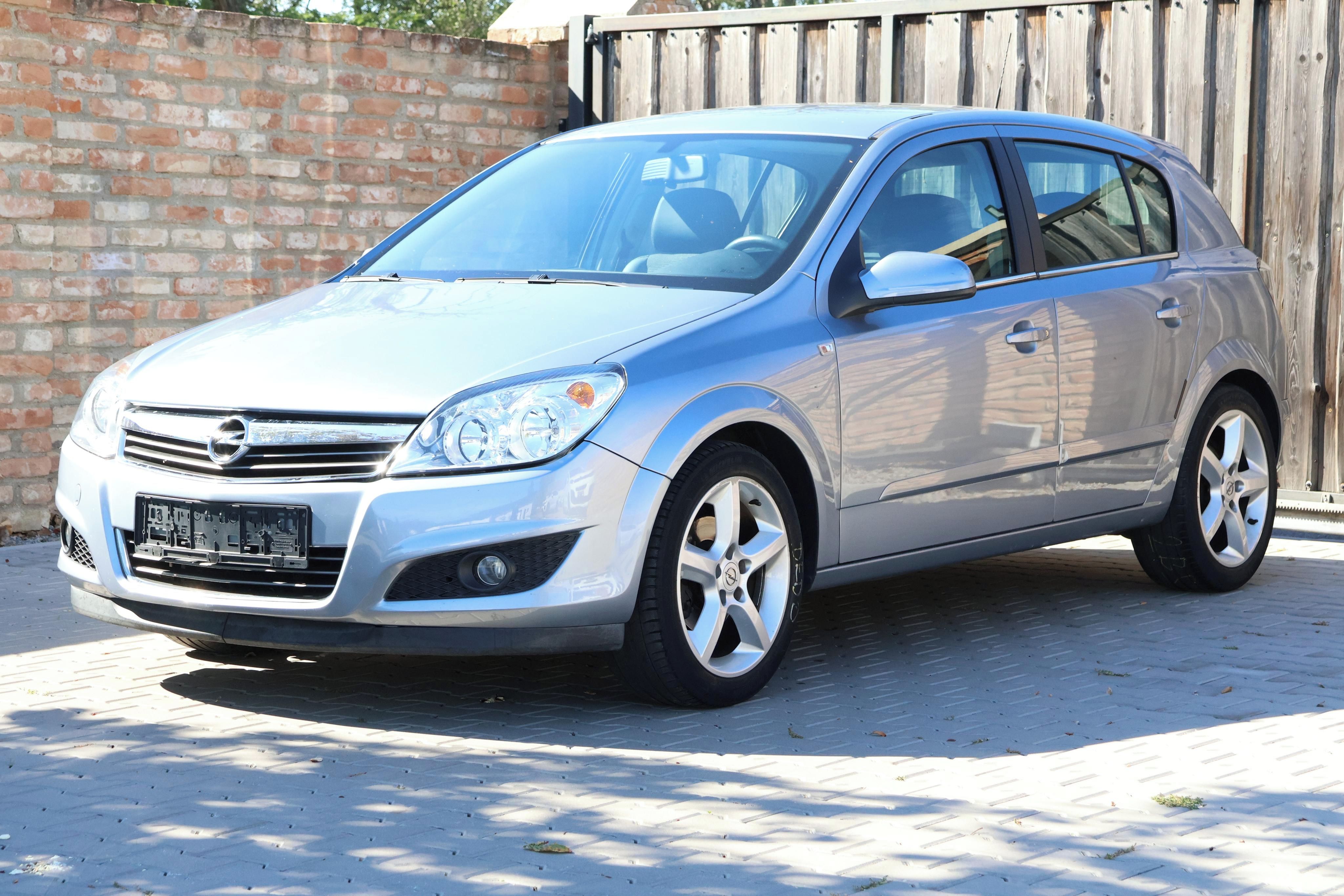 Opel Astra, 1.6 85kW 146.000km 2Maj