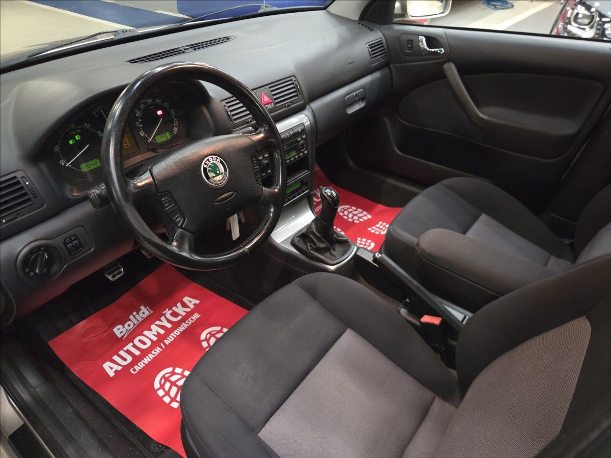 Škoda Octavia, 1,6 MPi - KRÁSNÁ ! - fotka 5