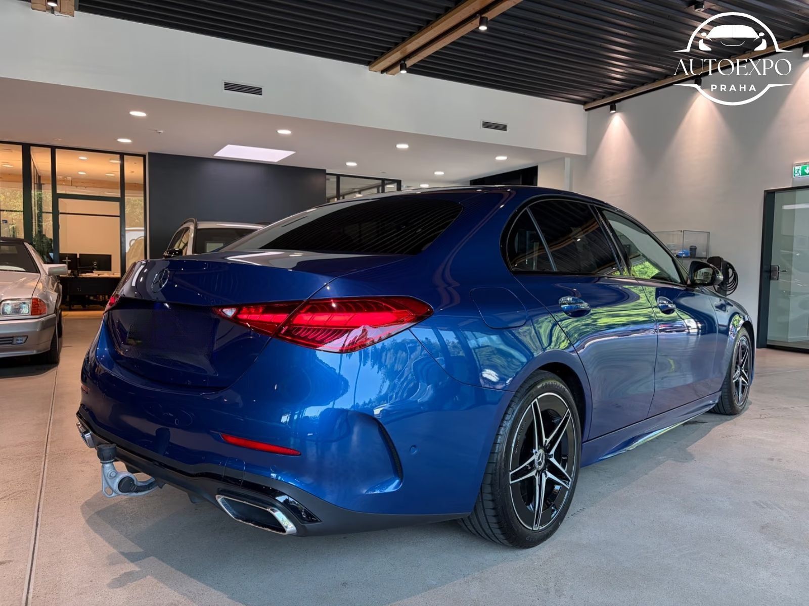 Mercedes-Benz Třídy C, C 300d *BURMESTER/*AMG* - fotka 3