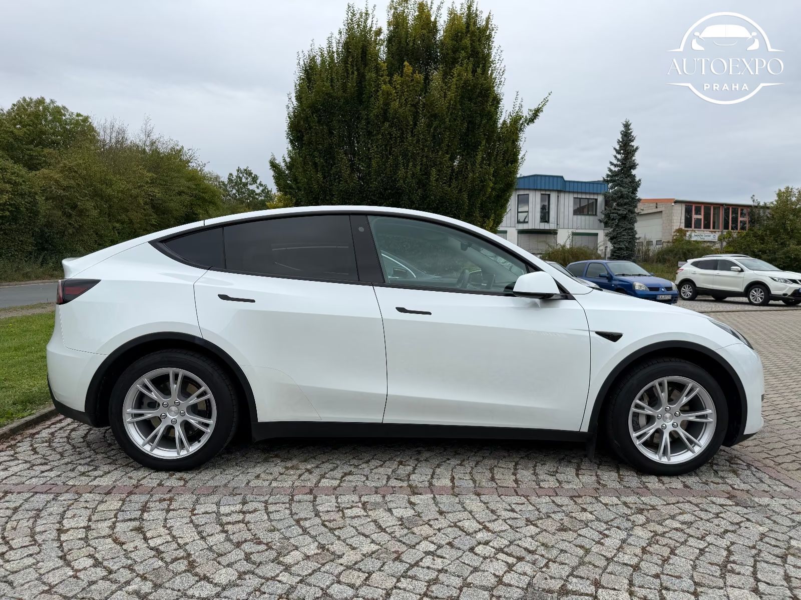 Tesla Model Y, SR RWD 93% SoH* - fotka 6