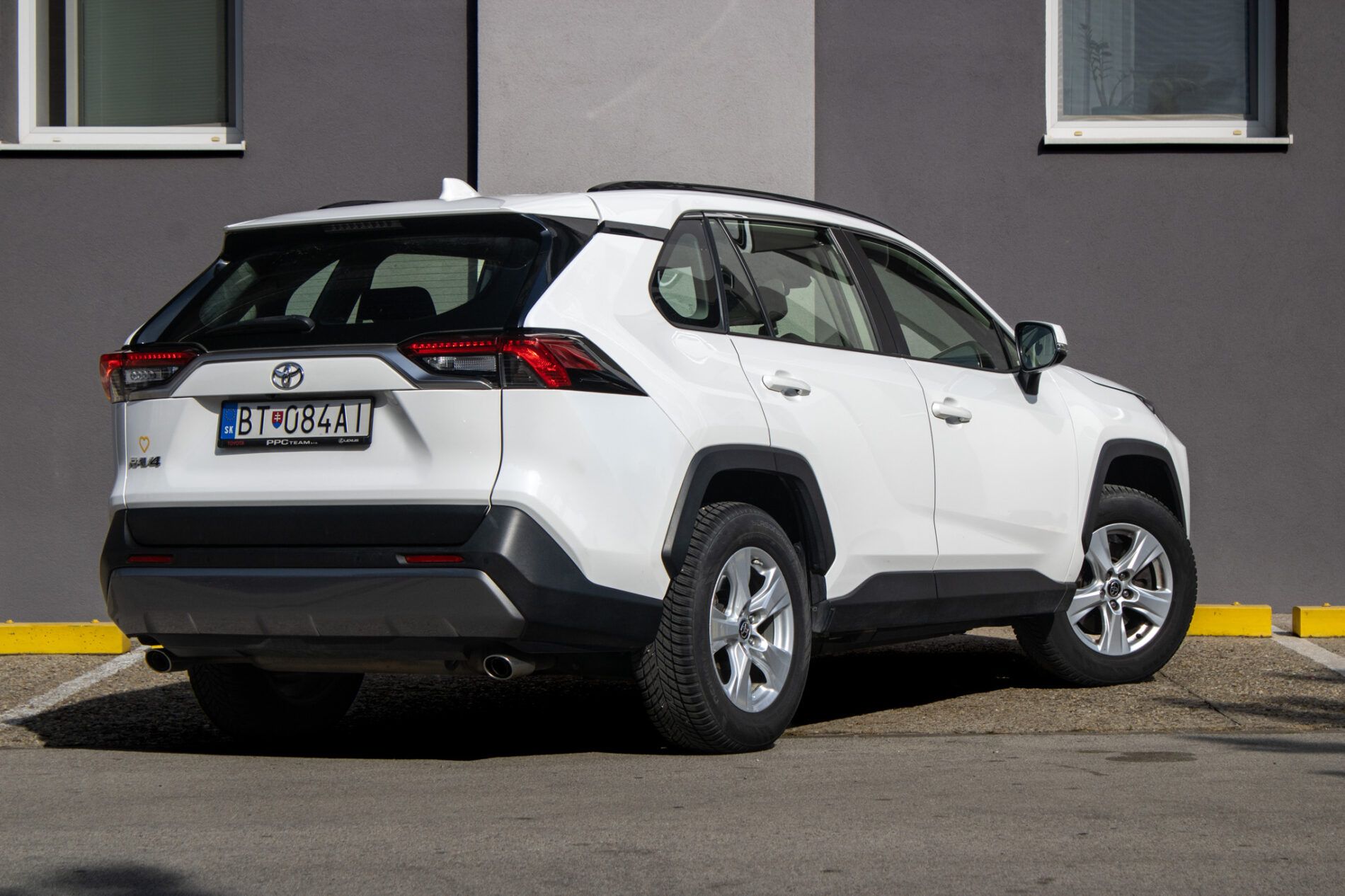 Toyota Rav4 - fotka 5