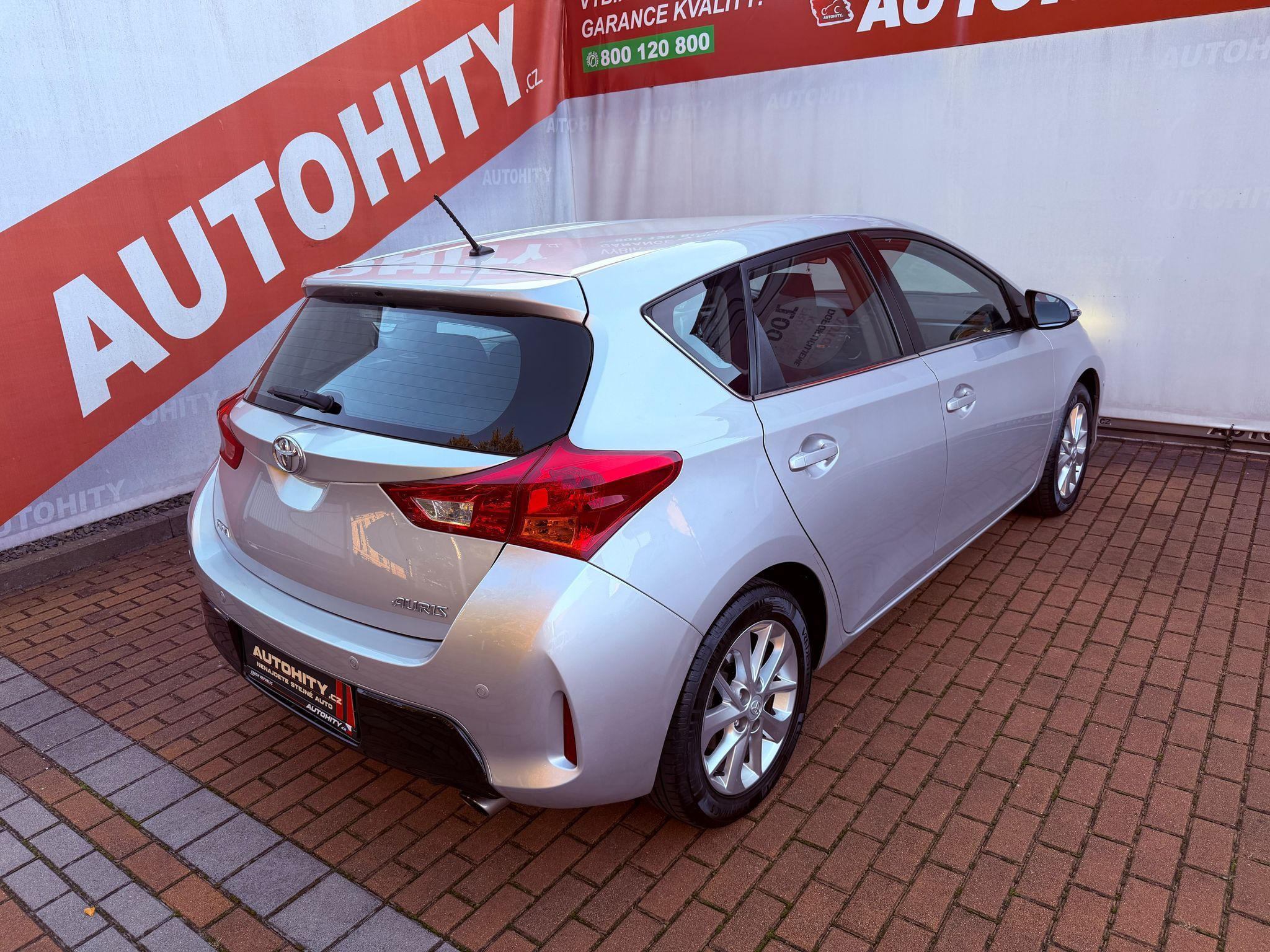 Toyota Auris, 1.6 Life+, Serviska - fotka 6