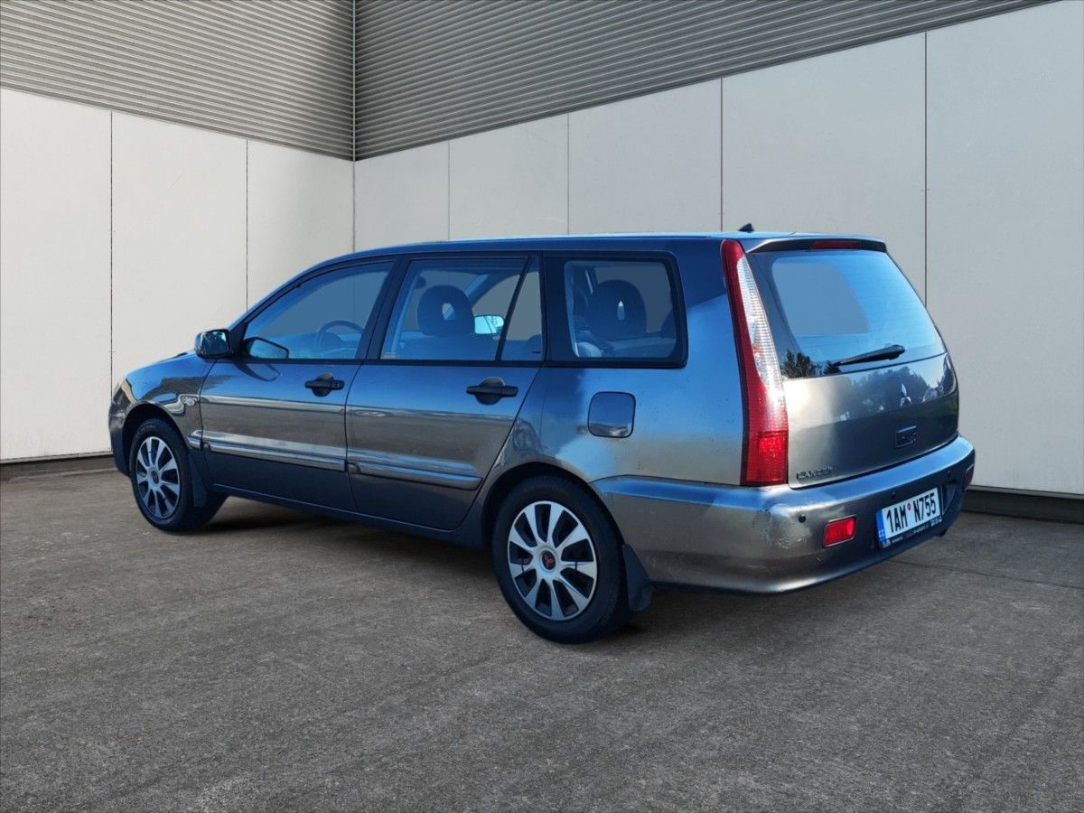Mitsubishi Lancer, 1,6 i - fotka 5