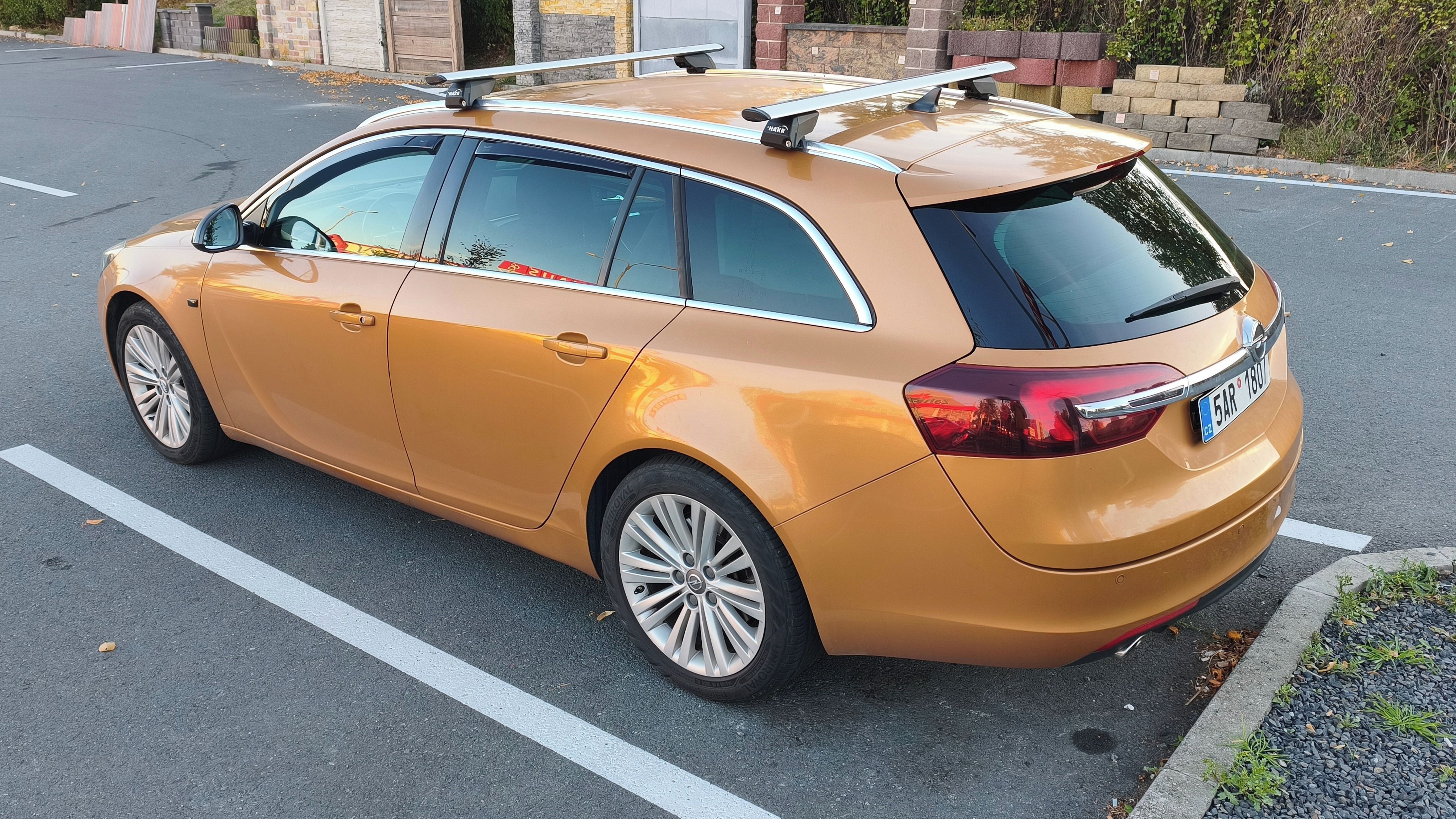 Opel Insignia, Sports Tourer 2.0  CDTI 125KW - fotka 4