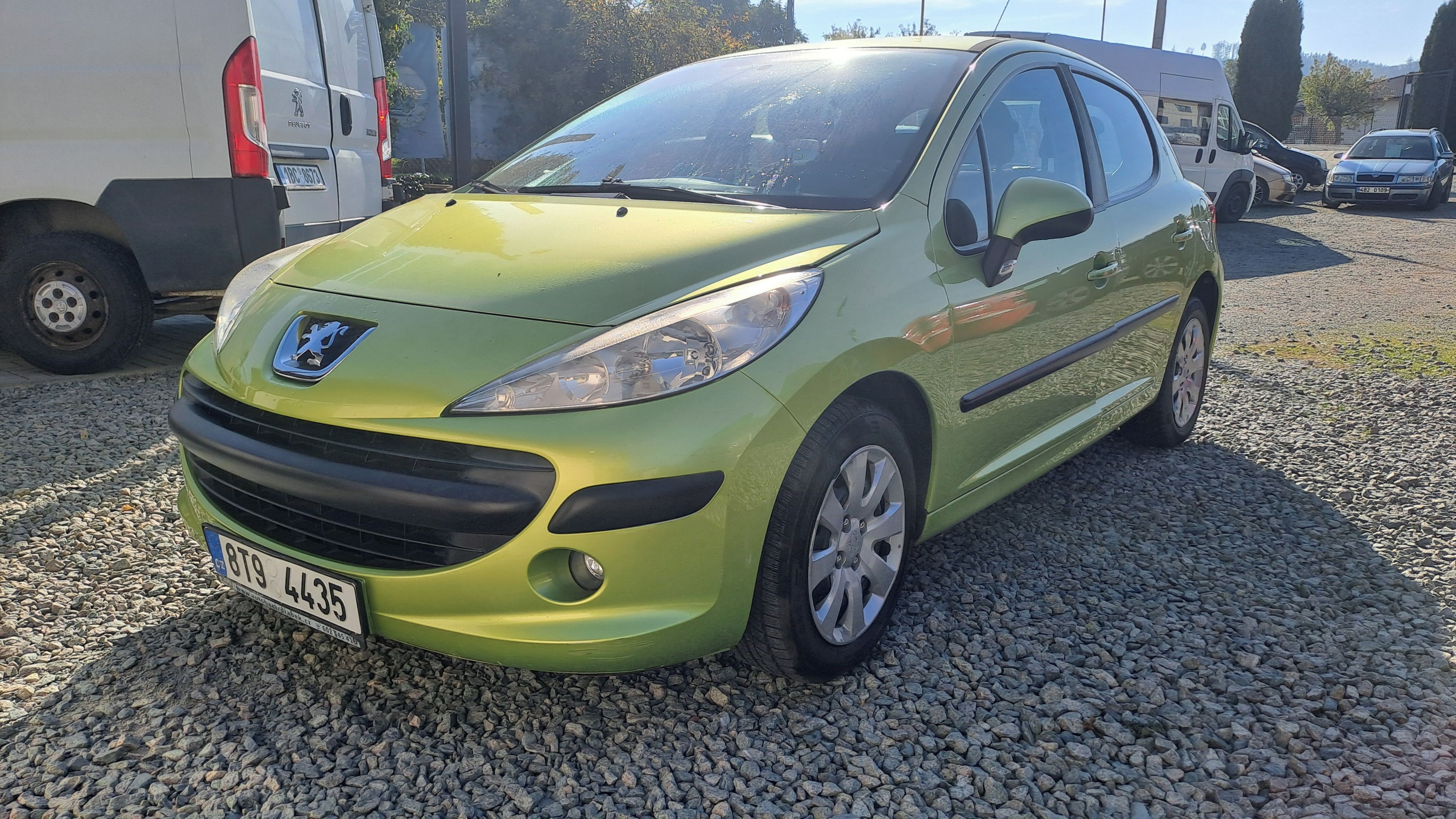 Peugeot 207, 1,4 i, 5 DVÉŘ,6X AIRBAG,KLIMA - fotka 2