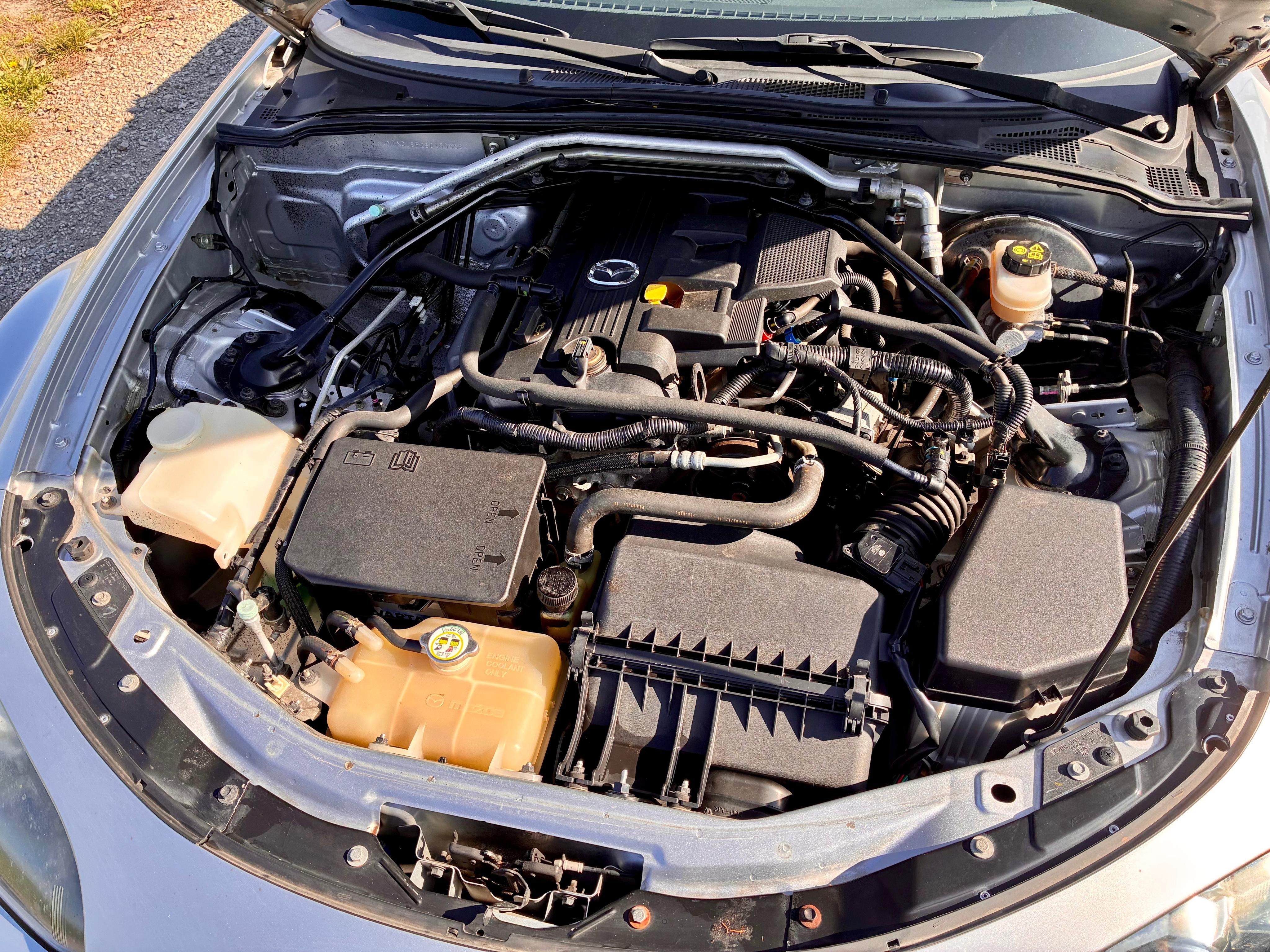 Mazda MX-5 - fotka 4