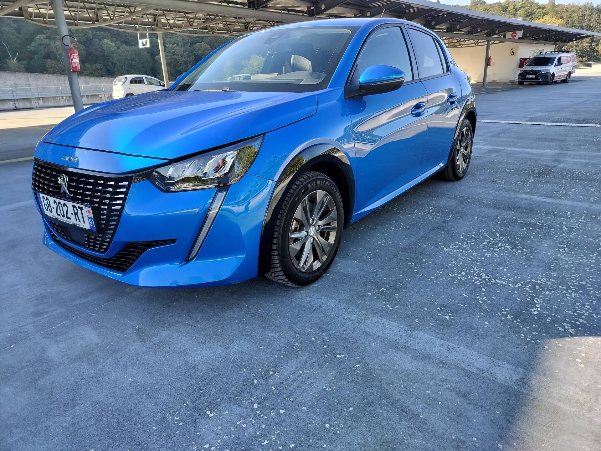 Peugeot 208, e, navigace - fotka 3